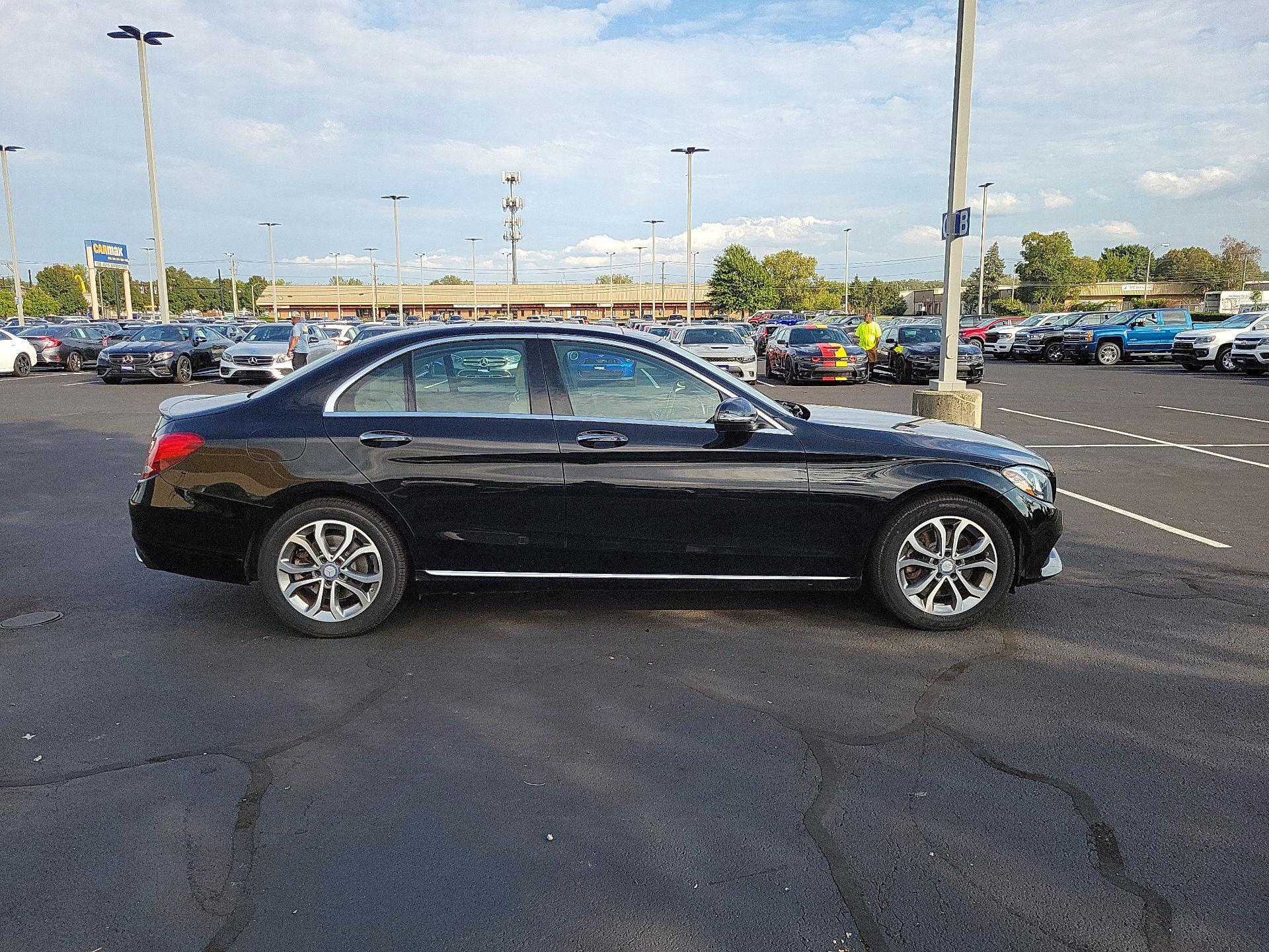 Thumbnail: 2016 Mercedes-Benz C-Class - 4