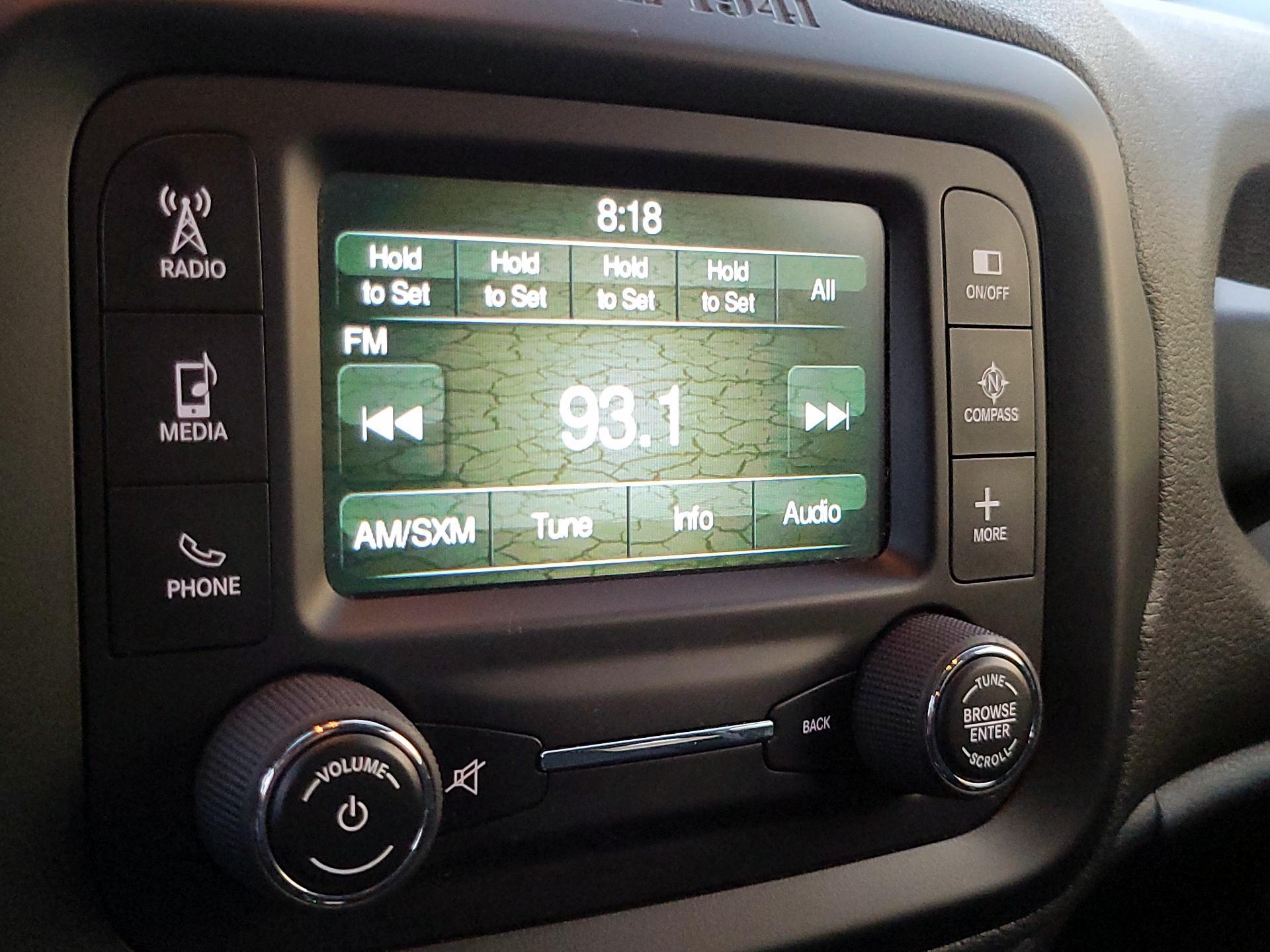 Thumbnail: 2016 Jeep Renegade - 15