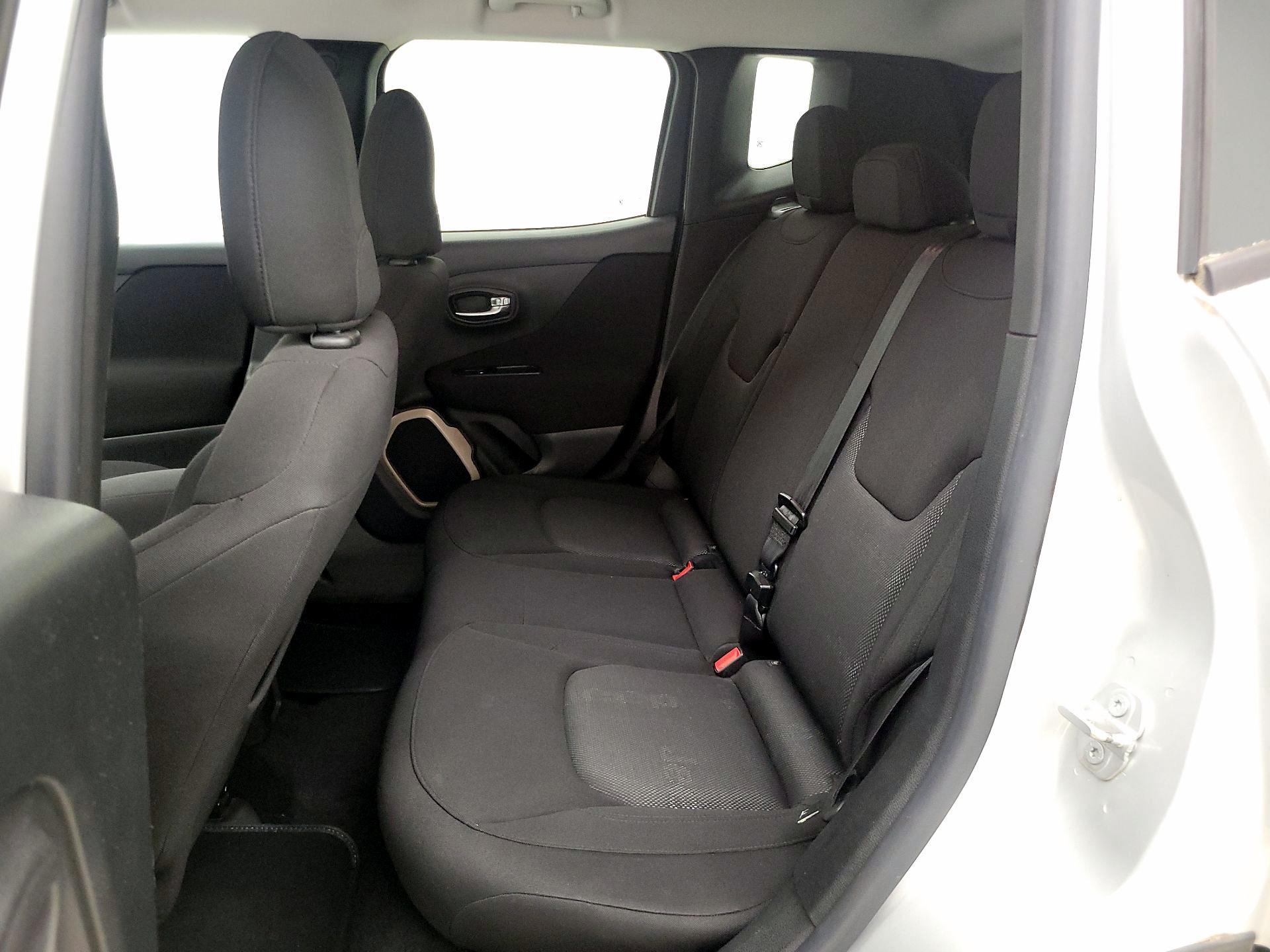 Thumbnail: 2016 Jeep Renegade - 19