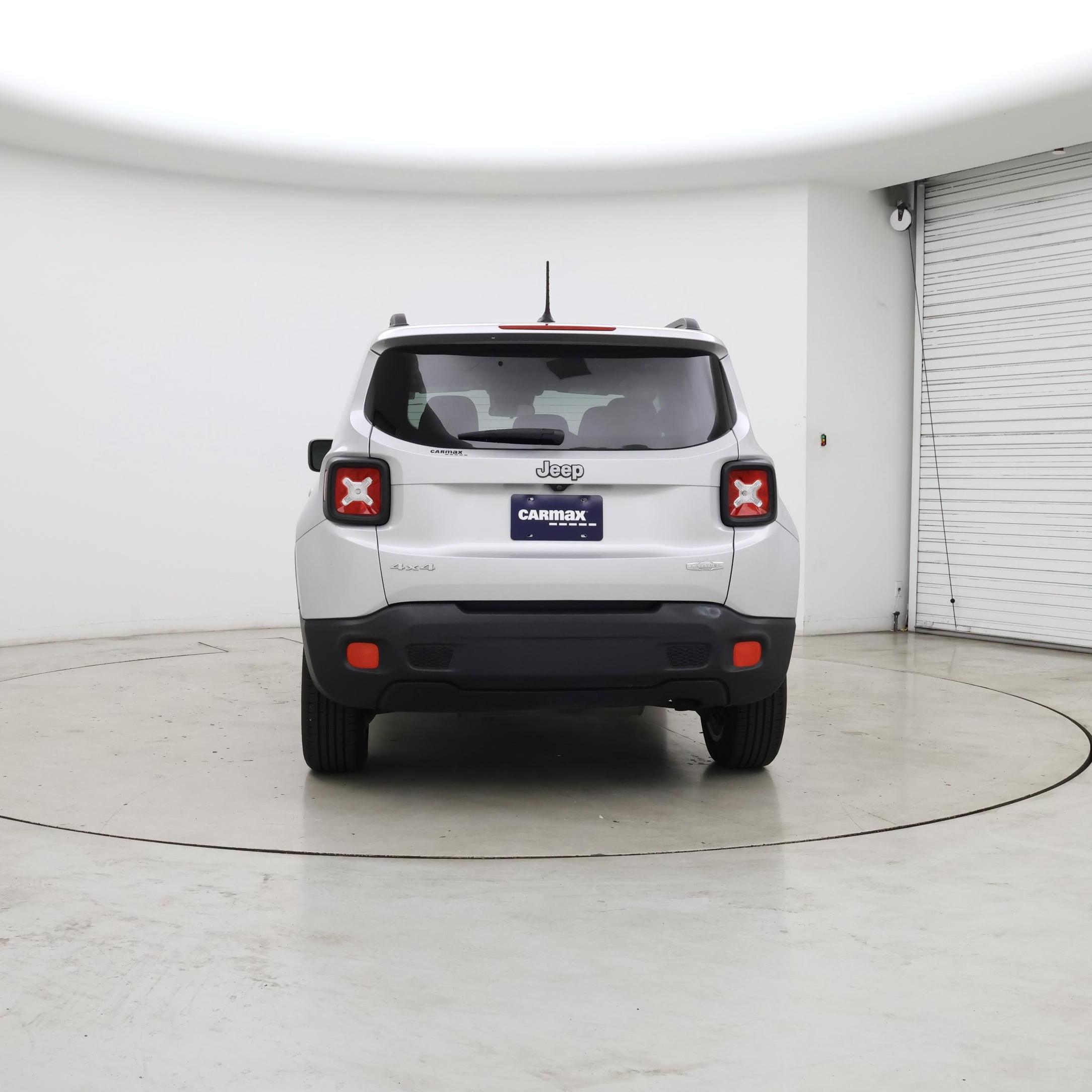 Thumbnail: 2016 Jeep Renegade - 6