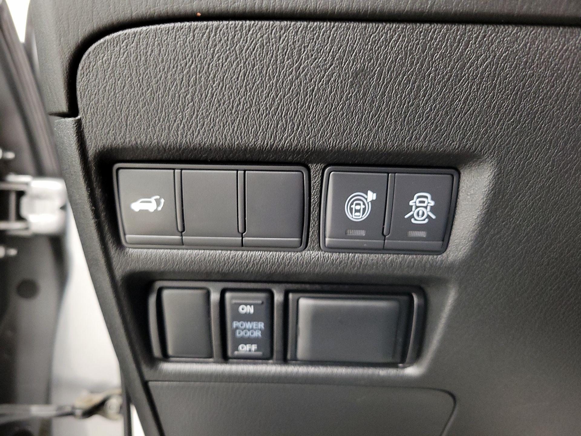 Thumbnail: 2020 Nissan Armada - 13