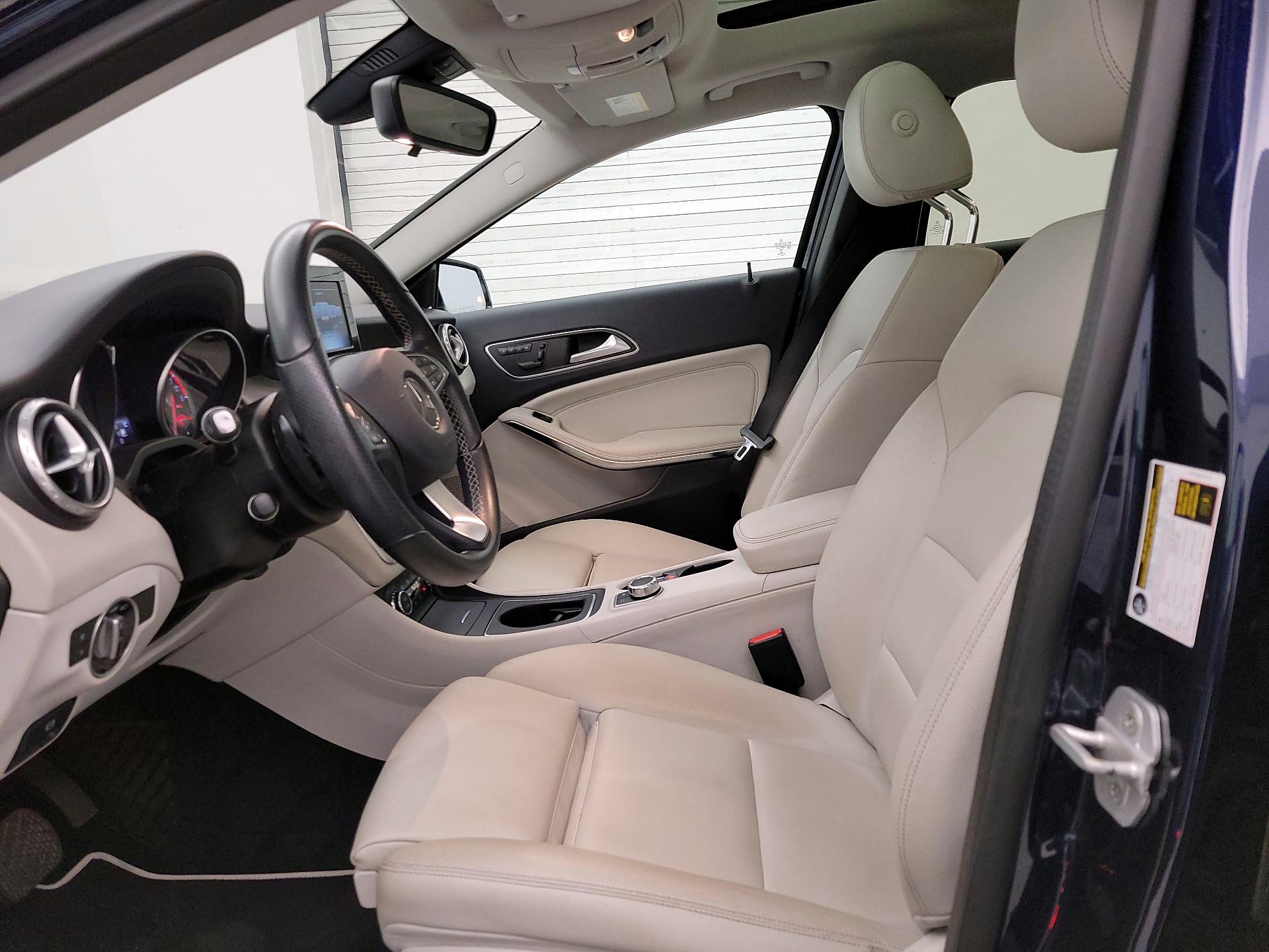 Thumbnail: 2017 Mercedes-Benz GLA - 11