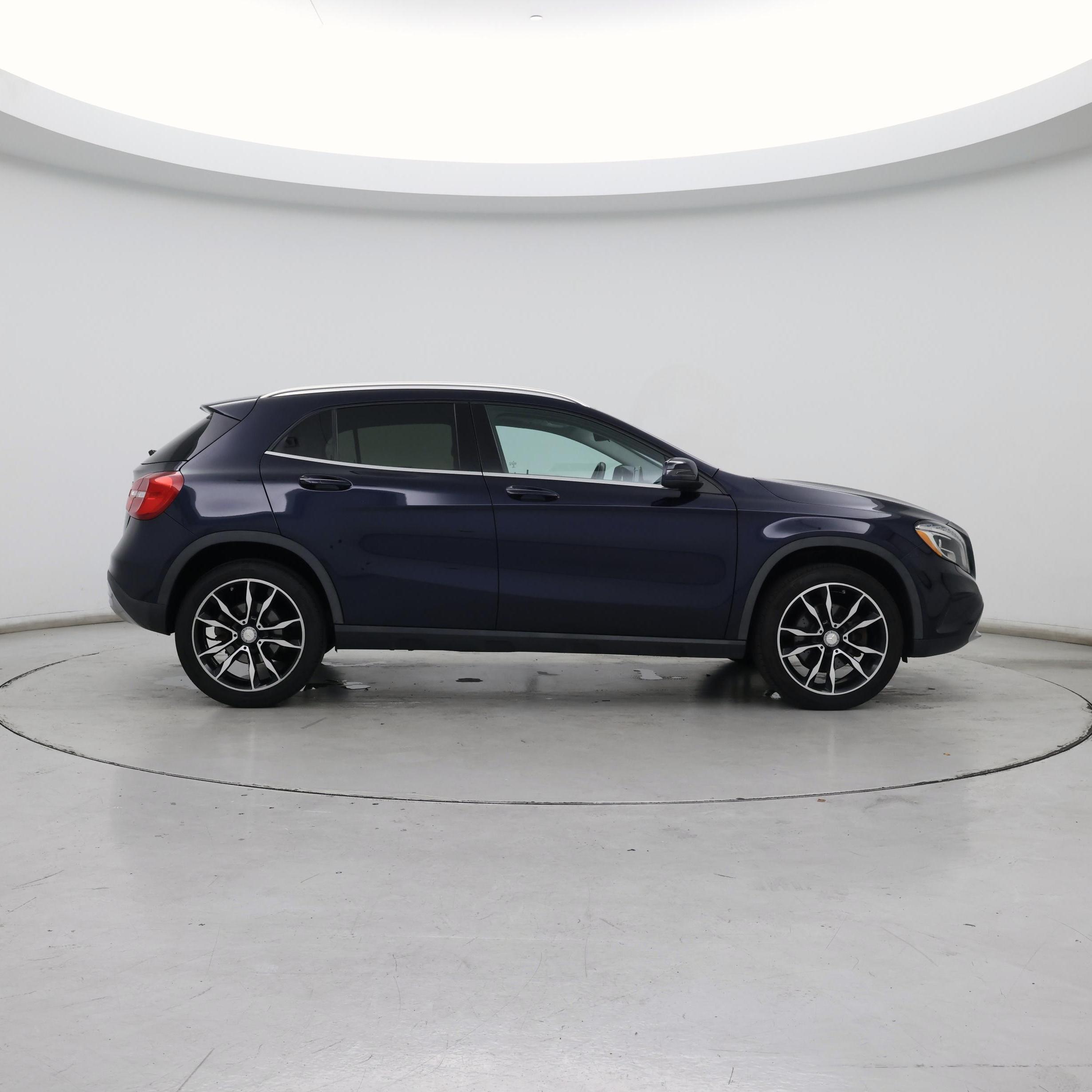 Thumbnail: 2017 Mercedes-Benz GLA - 7