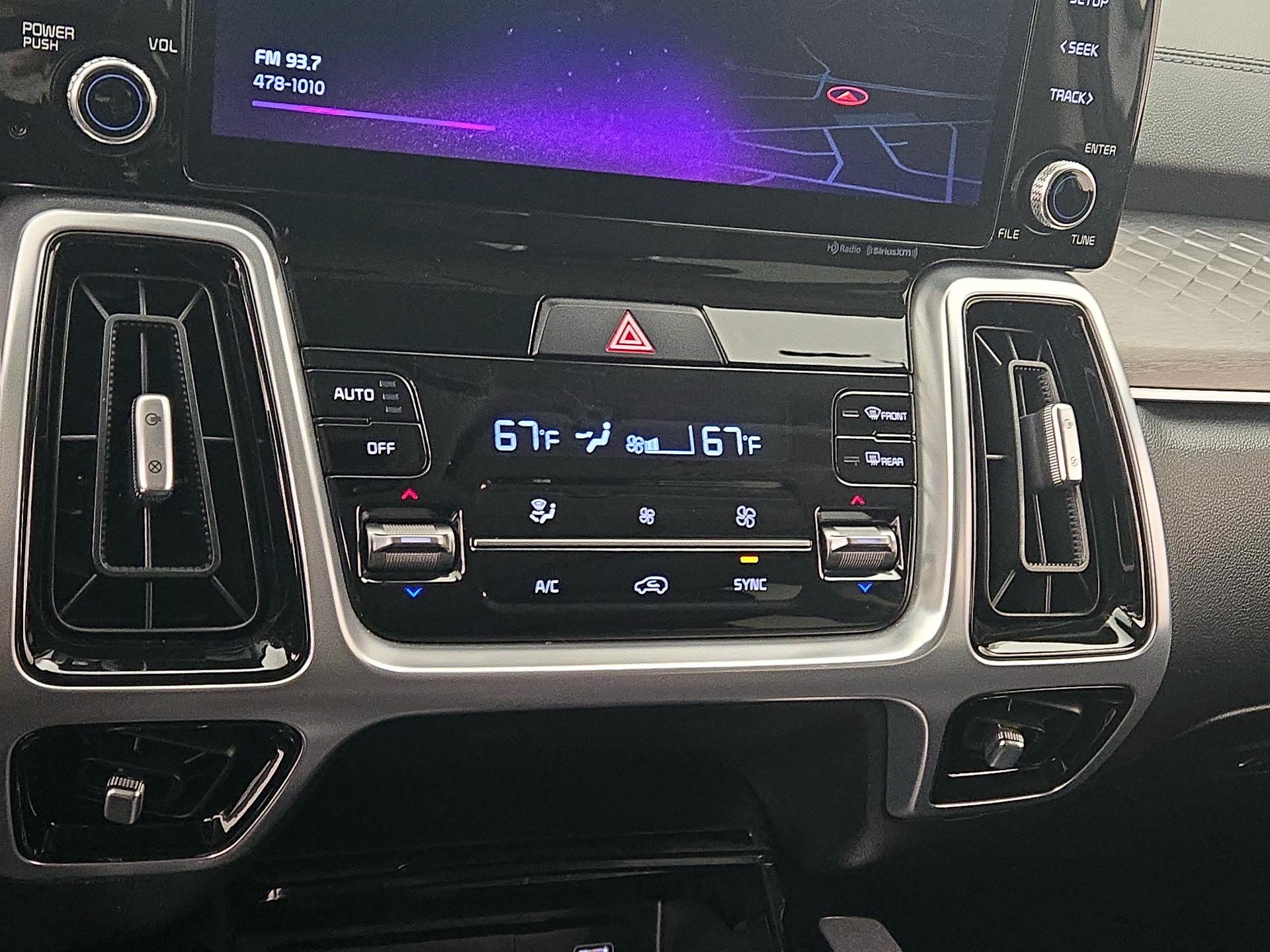 Thumbnail: 2022 Kia Sorento - 16