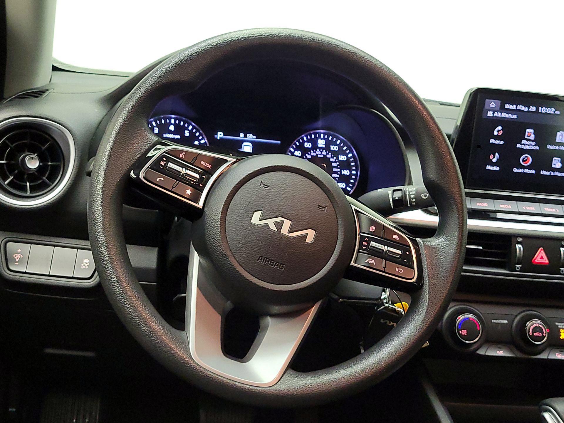 Thumbnail: 2022 Kia Forte - 10