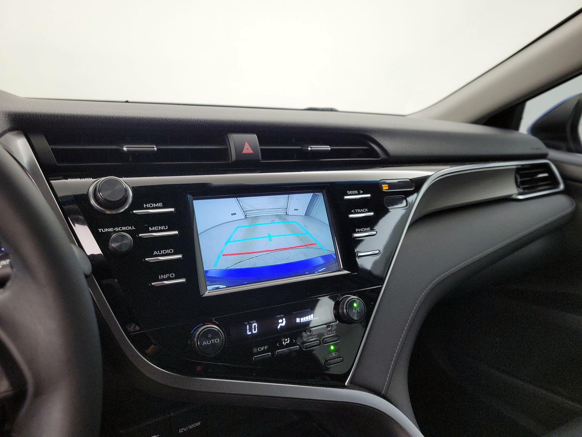 Thumbnail: 2018 Toyota Camry - 14