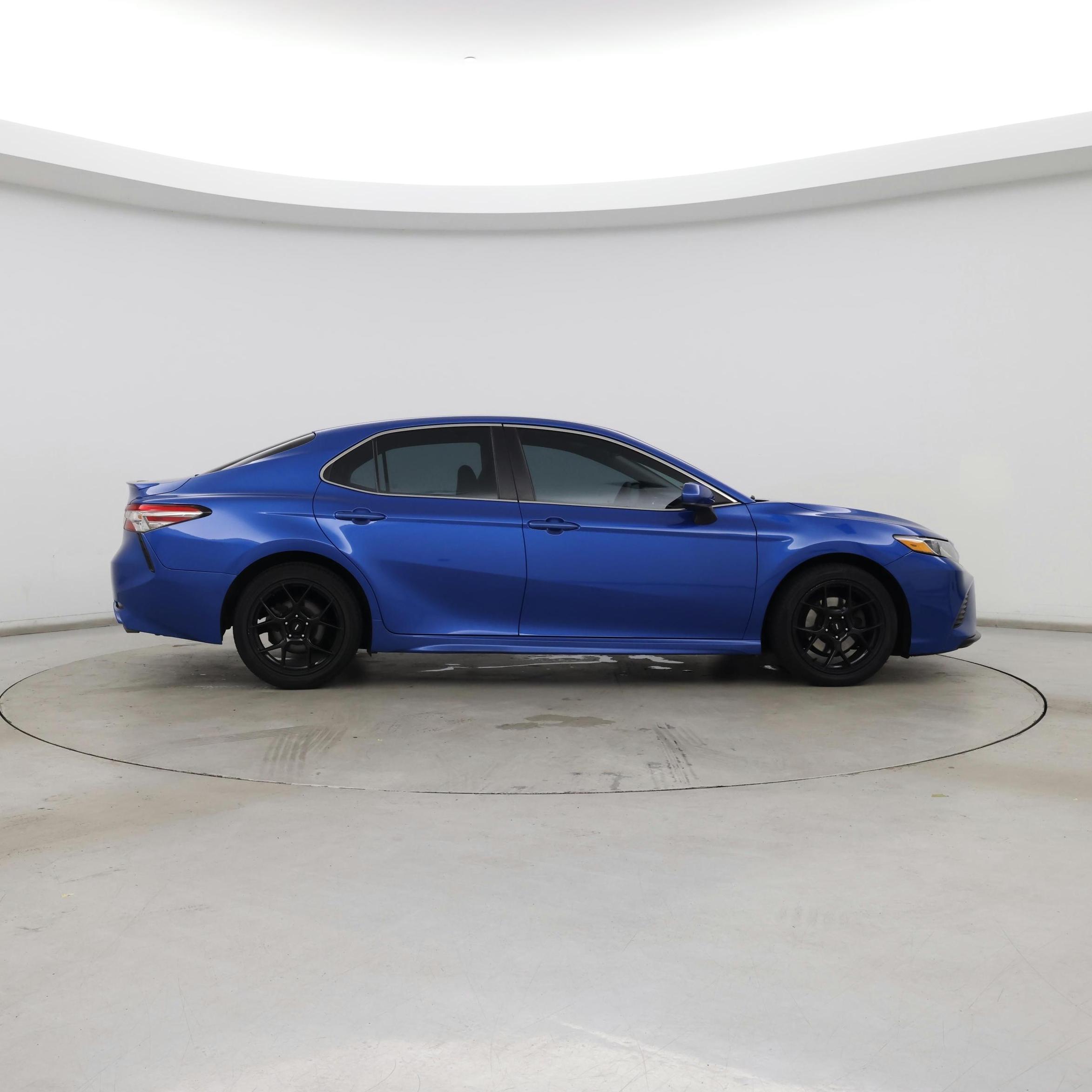 Thumbnail: 2018 Toyota Camry - 7