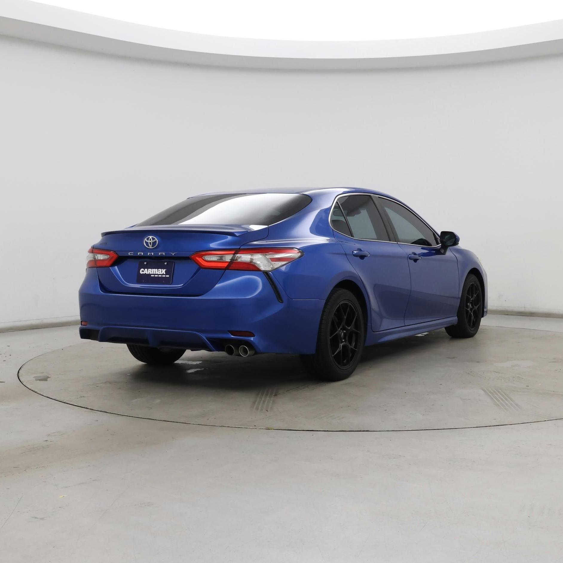 Thumbnail: 2018 Toyota Camry - 8