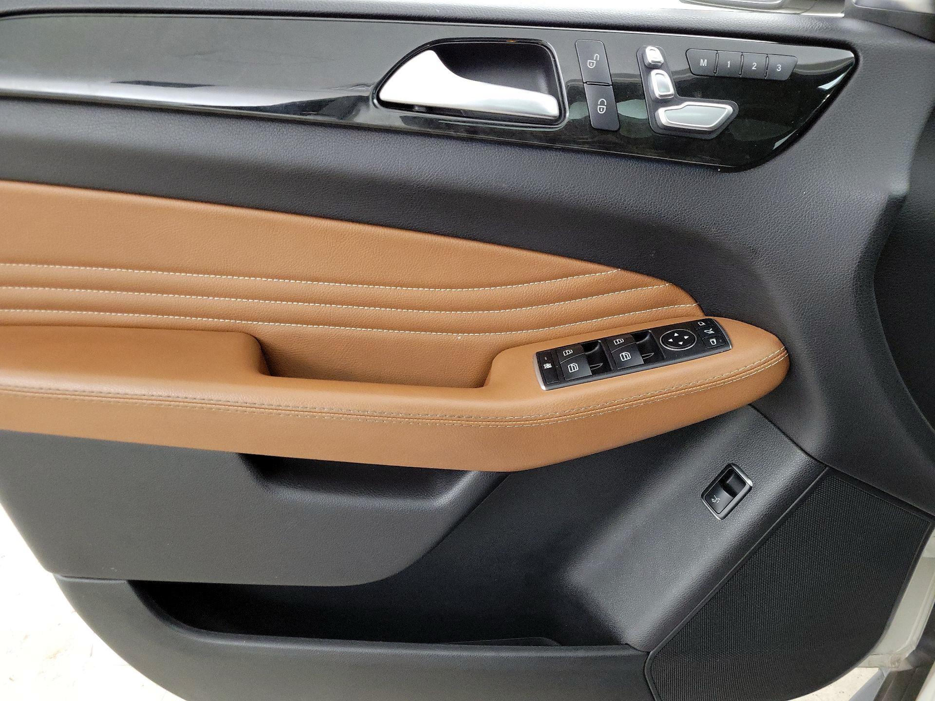 Thumbnail: 2019 Mercedes-Benz GLE - 12
