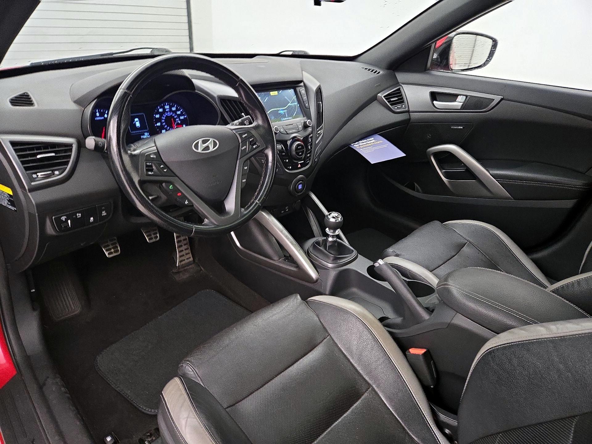 Thumbnail: 2016 Hyundai Veloster - 9