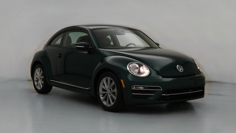 2017 Volkswagen Beetle SE Hero Image