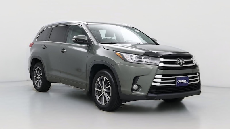 2017 Toyota Highlander XLE Hero Image