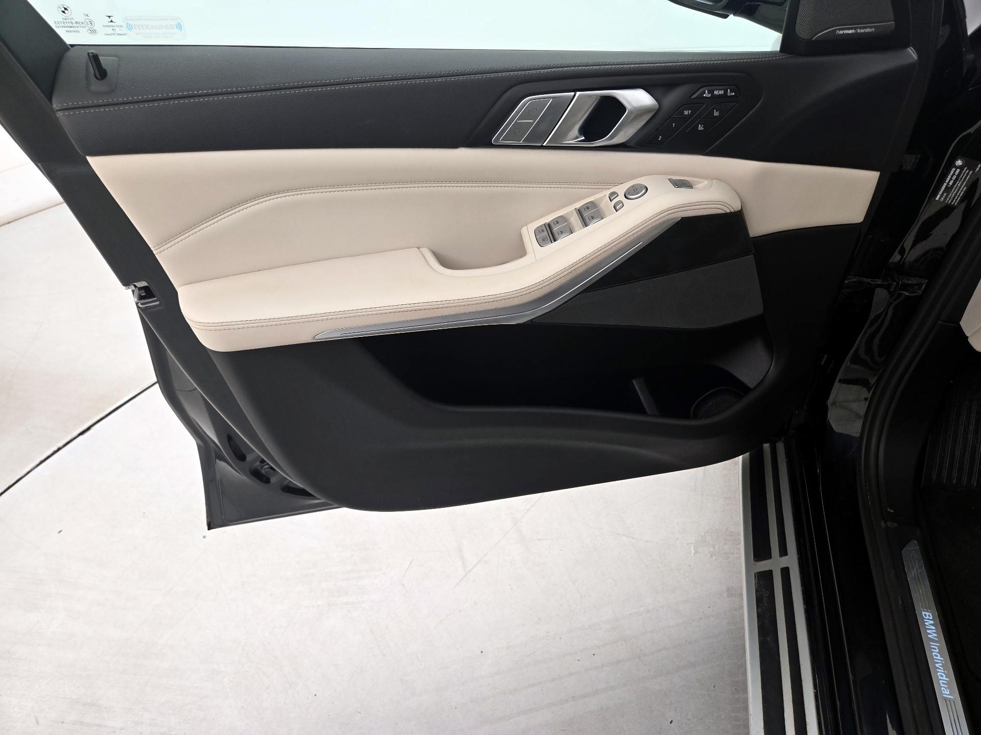 Thumbnail: 2019 BMW X7 - 12