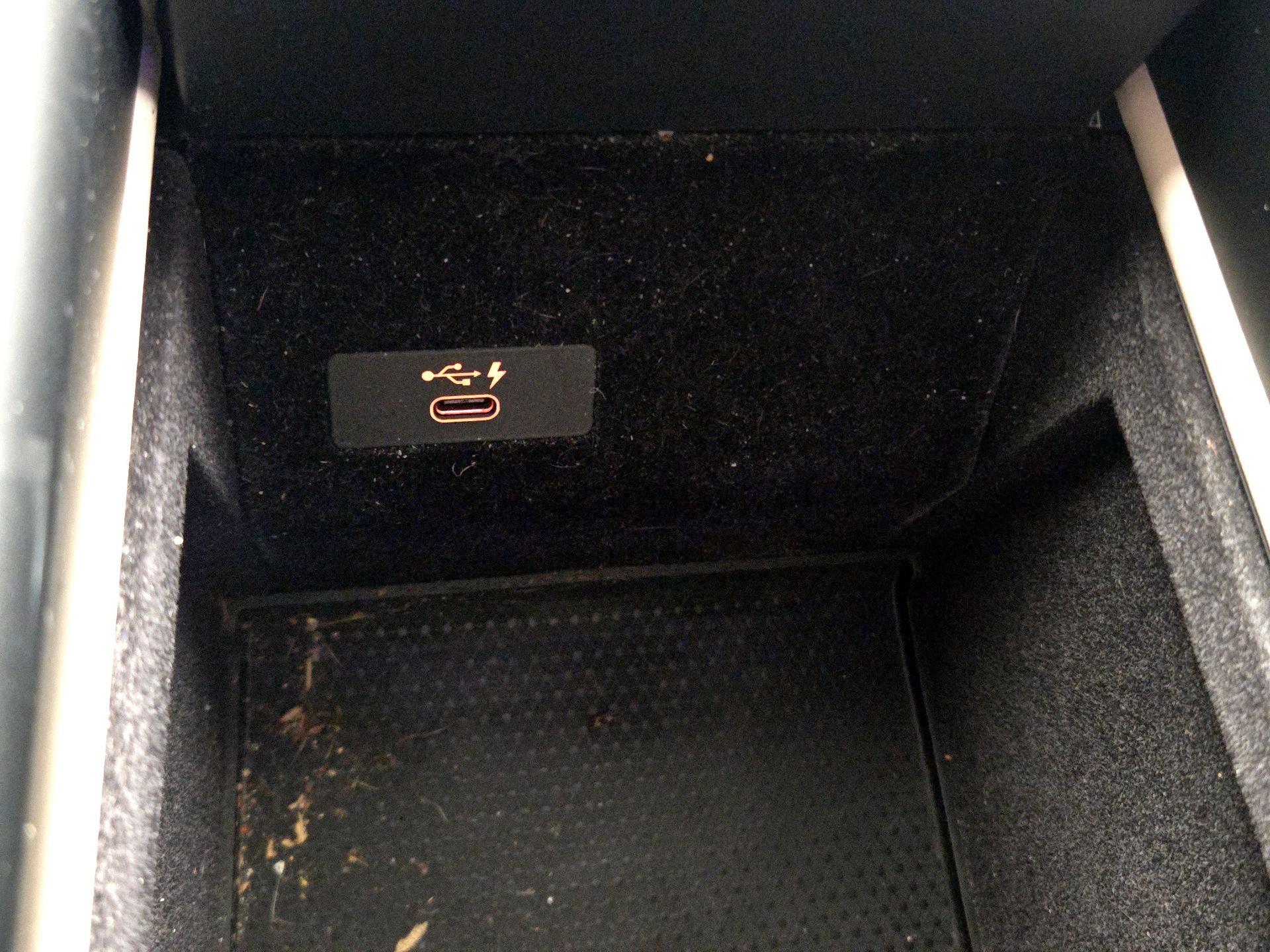 Thumbnail: 2019 BMW X7 - 19