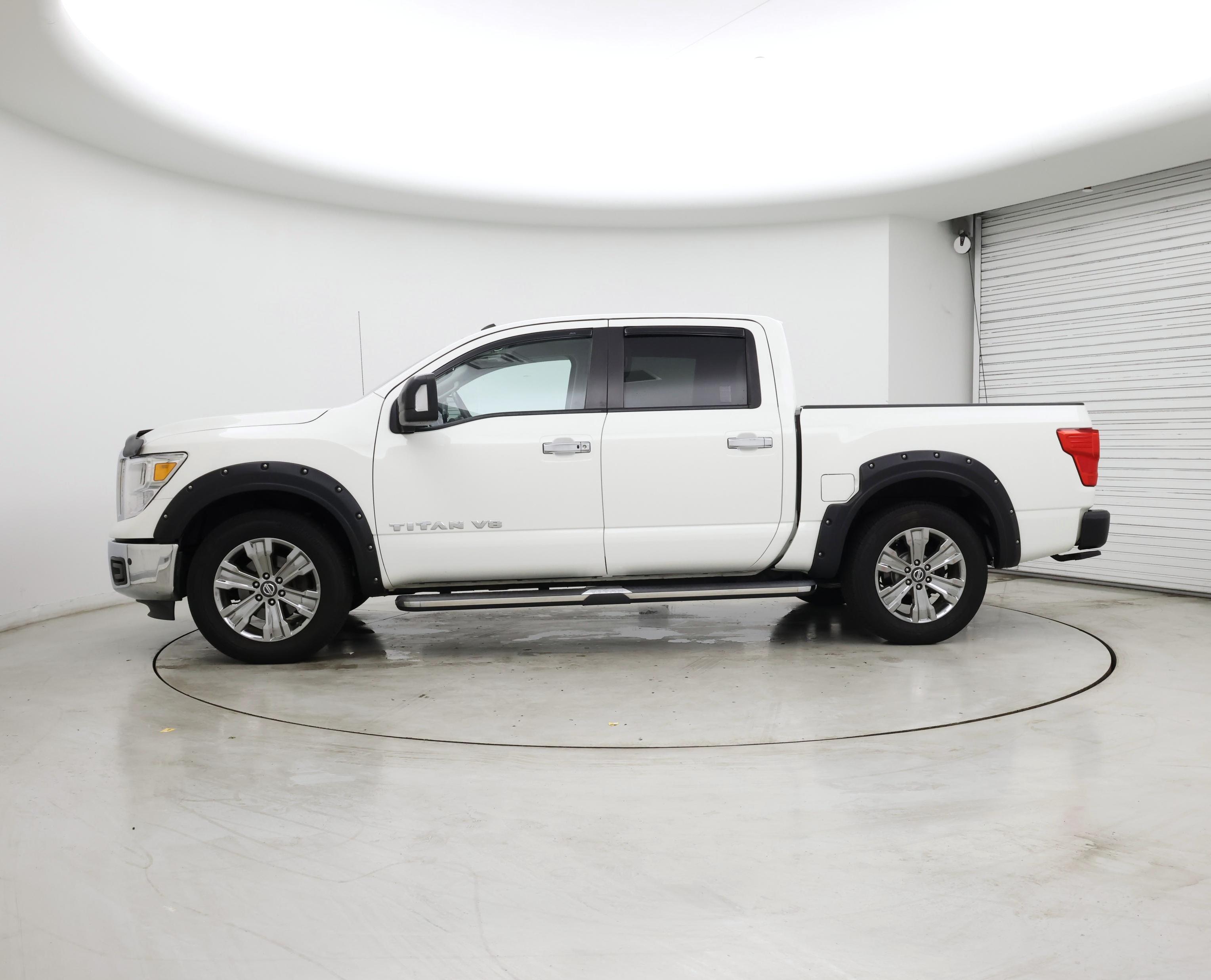 Thumbnail: 2019 Nissan Titan - 3