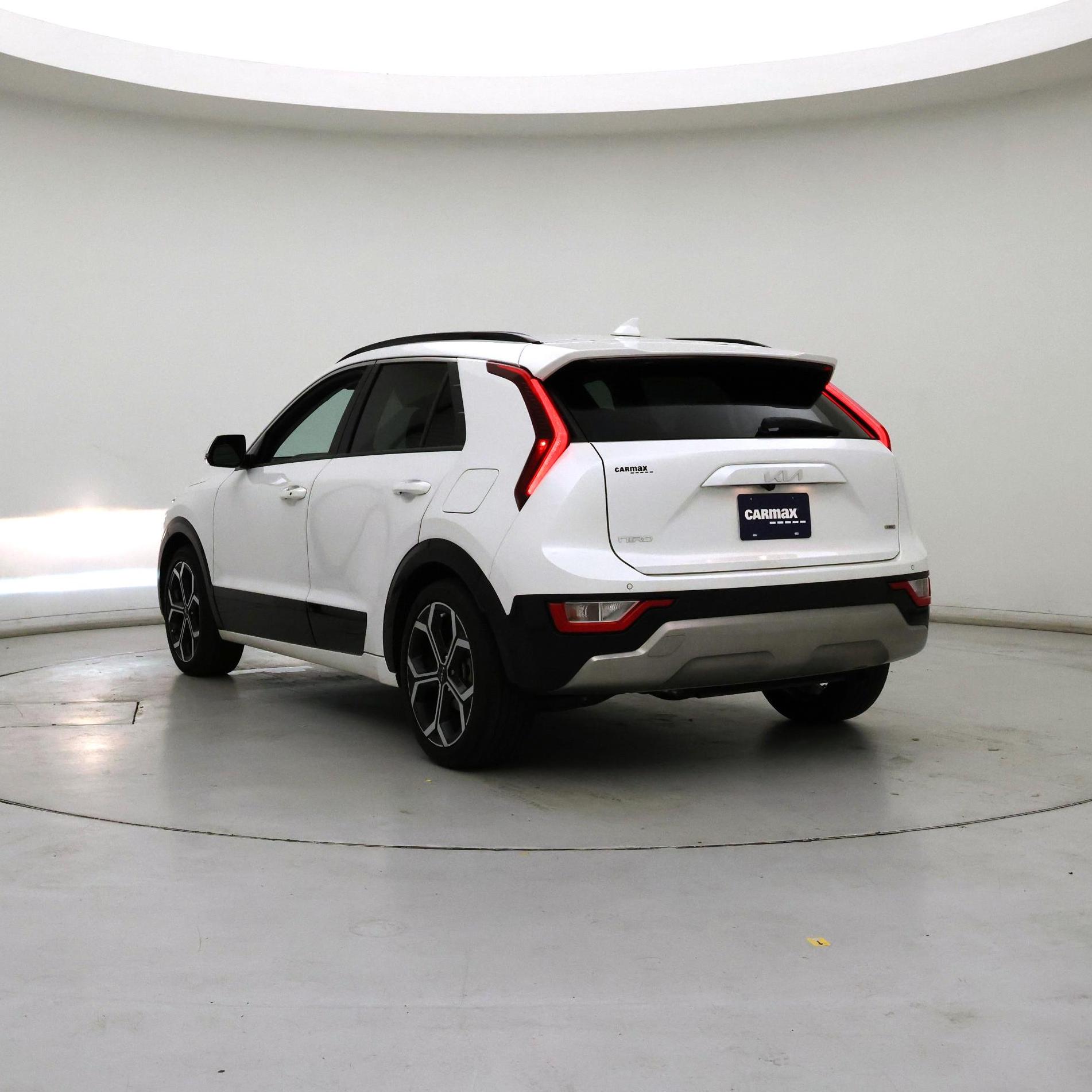 Thumbnail: 2023 Kia Niro - 2