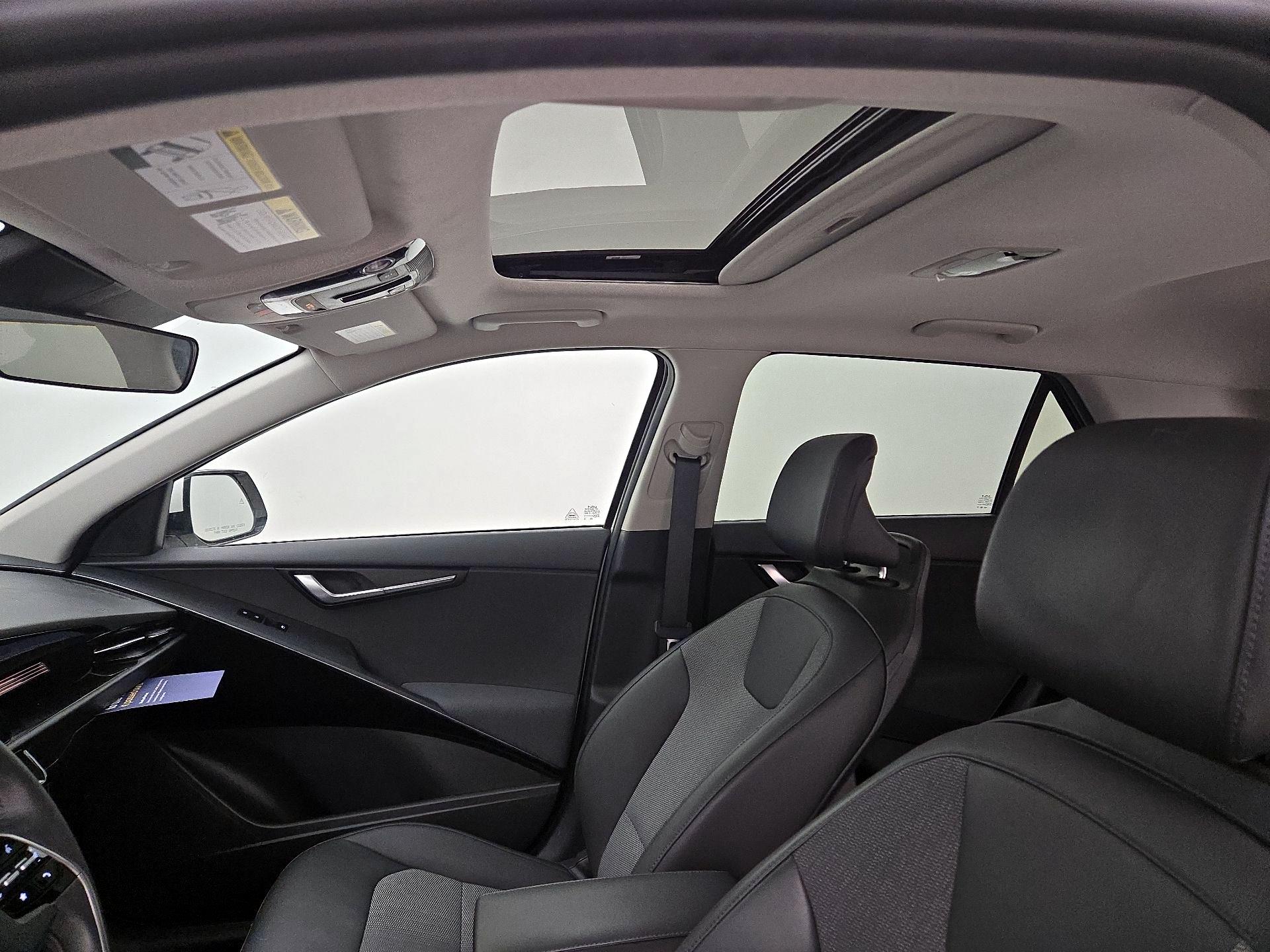Thumbnail: 2023 Kia Niro - 20