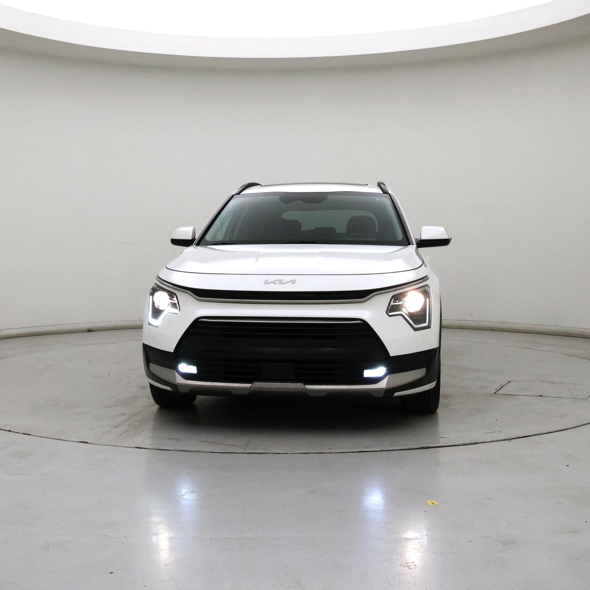 Thumbnail: 2023 Kia Niro - 5