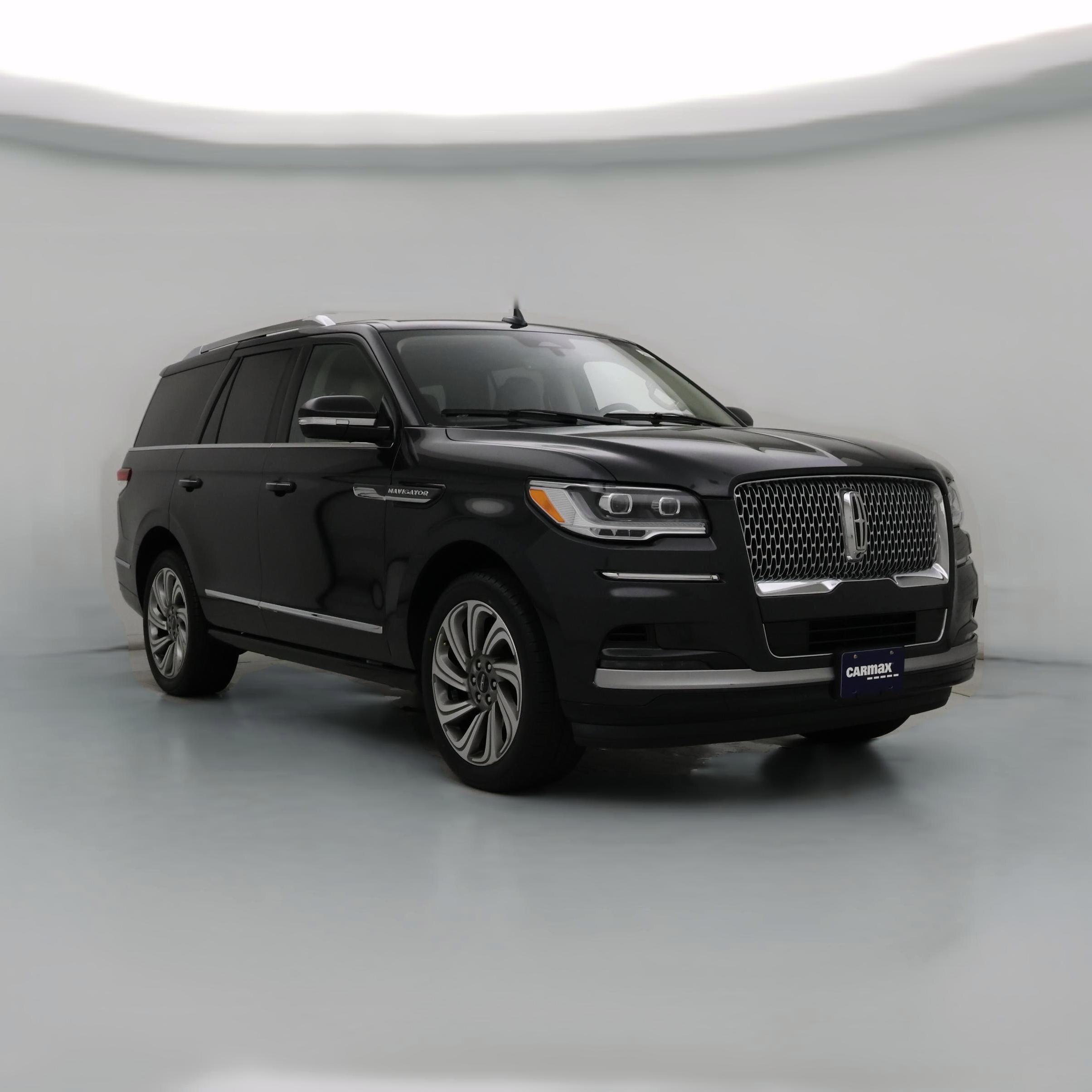 Thumbnail: 2022 Lincoln Navigator - 1