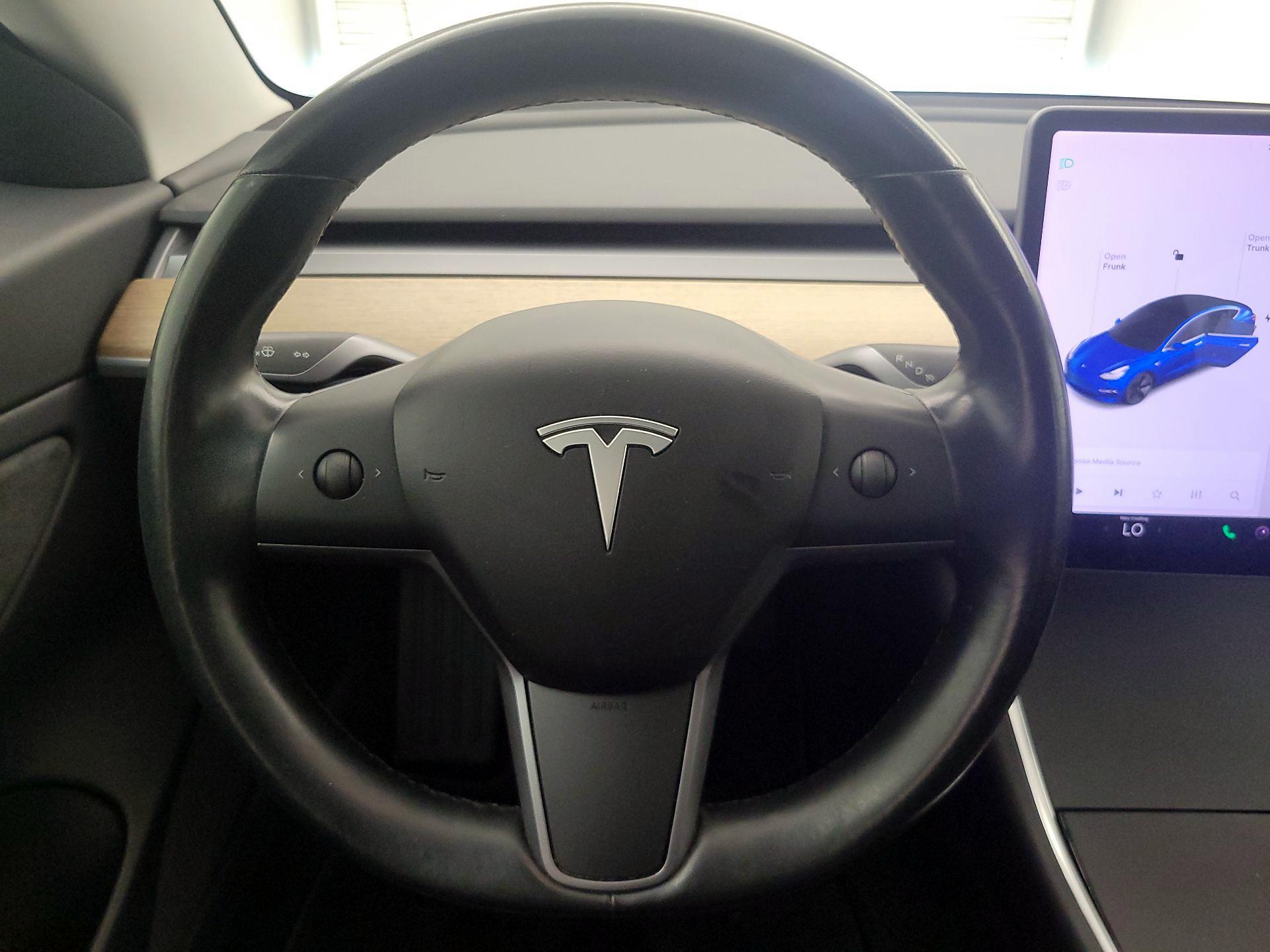 Thumbnail: 2019 Tesla Model 3 - 10