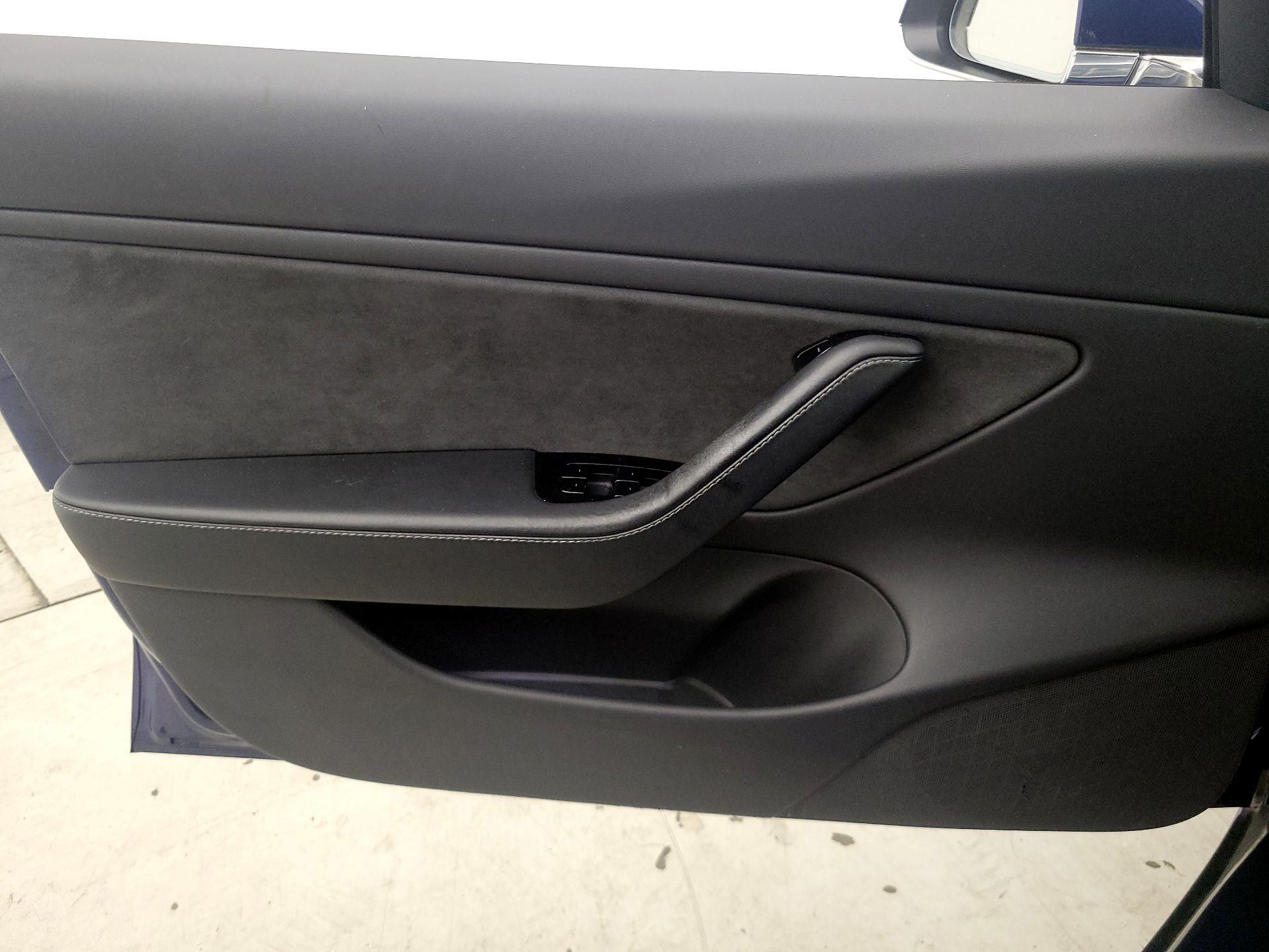 Thumbnail: 2019 Tesla Model 3 - 12