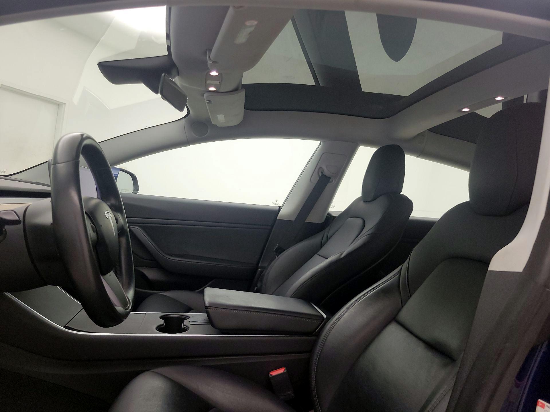 Thumbnail: 2019 Tesla Model 3 - 19