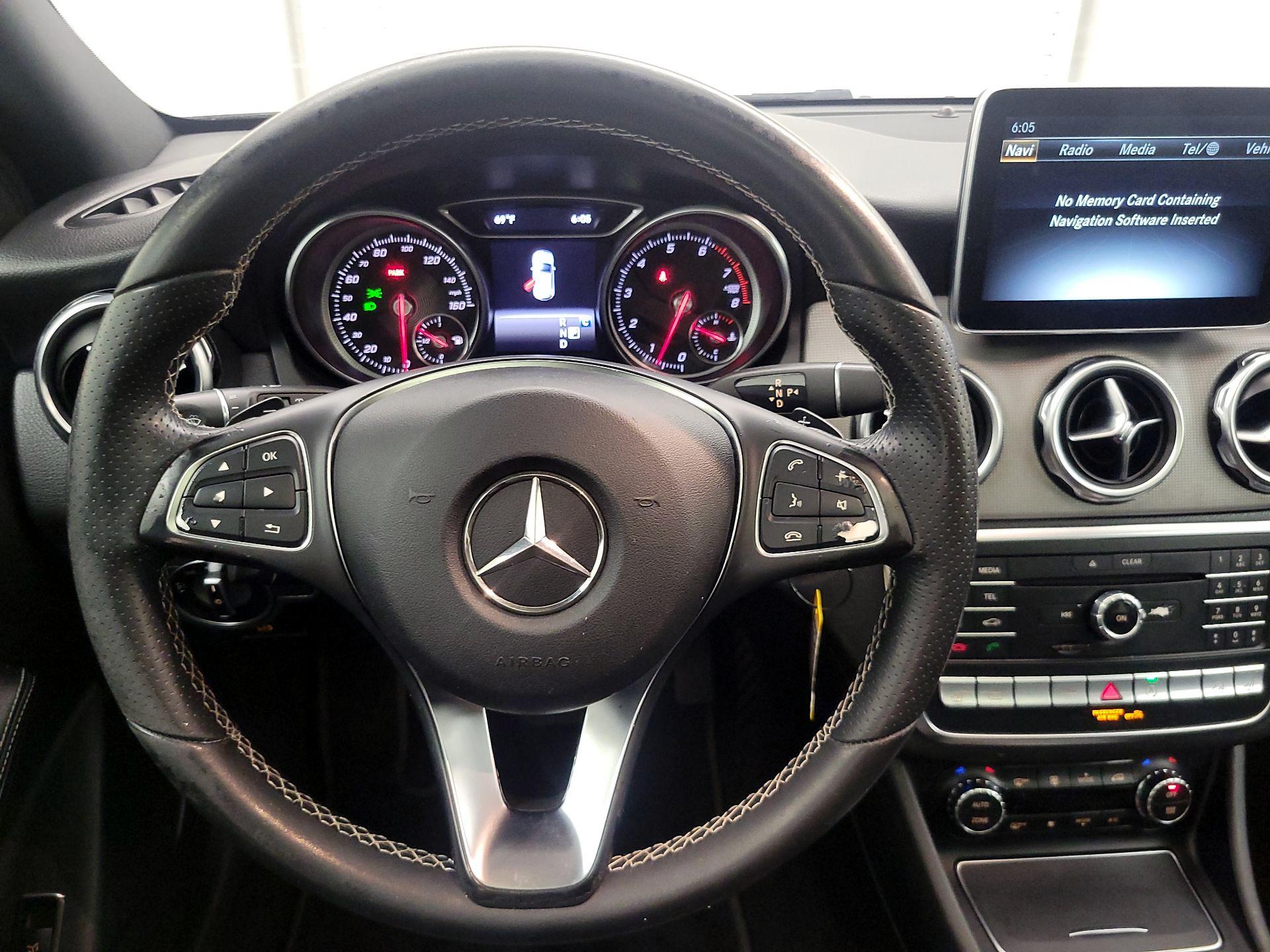Thumbnail: 2018 Mercedes-Benz GLA - 10