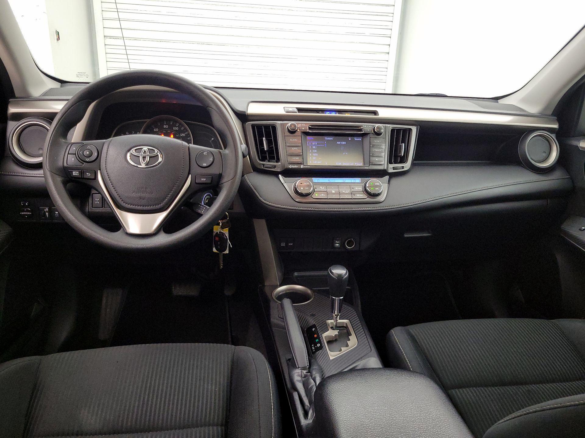Thumbnail: 2015 Toyota RAV4 - 9