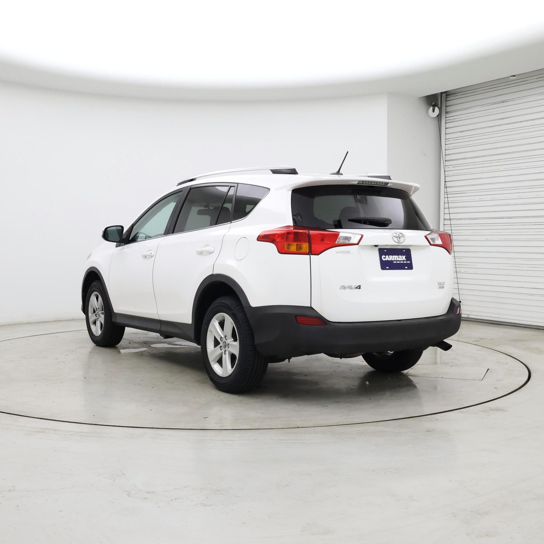 Thumbnail: 2015 Toyota RAV4 - 2