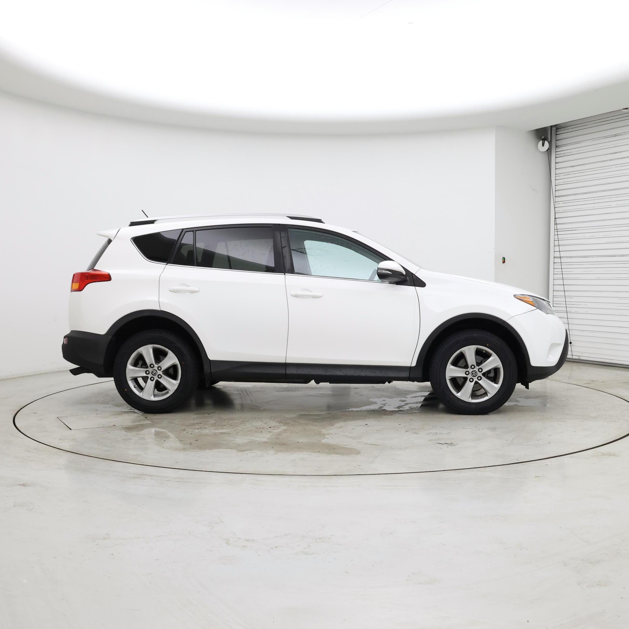Thumbnail: 2015 Toyota RAV4 - 7