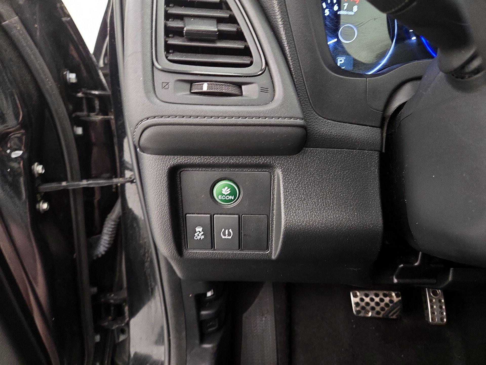 Thumbnail: 2019 Honda HR-V - 13