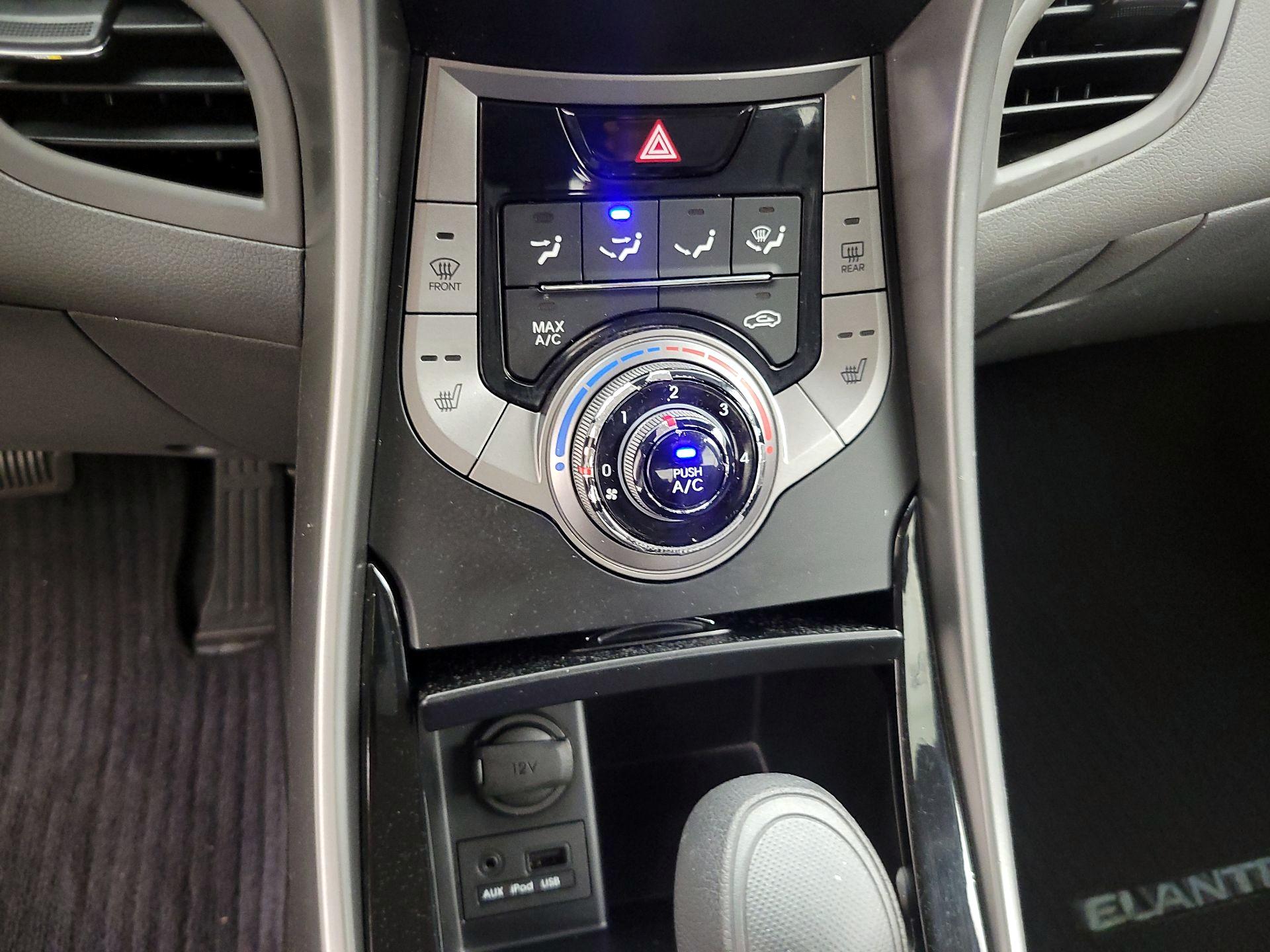 Thumbnail: 2013 Hyundai Elantra - 15
