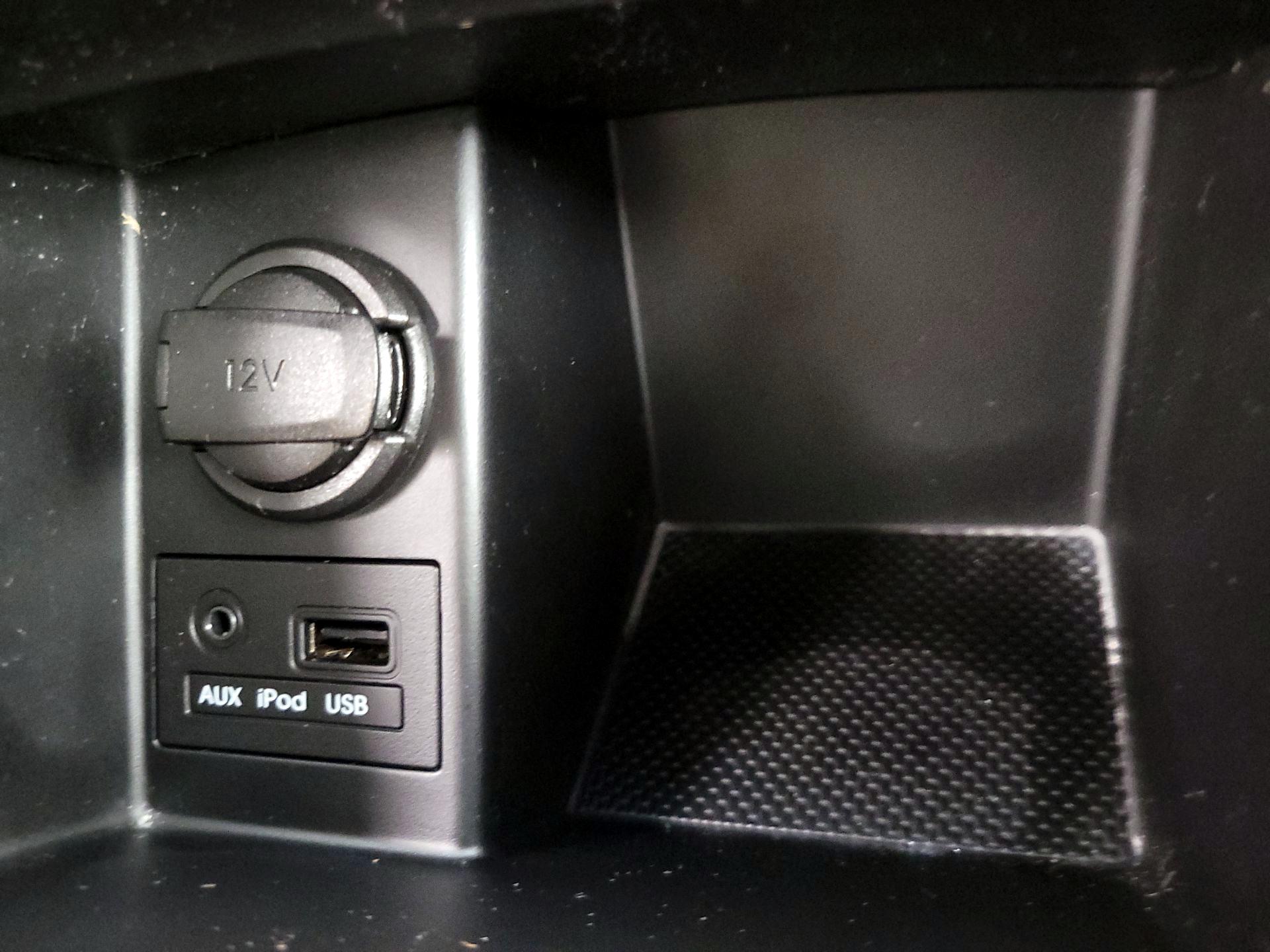 Thumbnail: 2013 Hyundai Elantra - 17