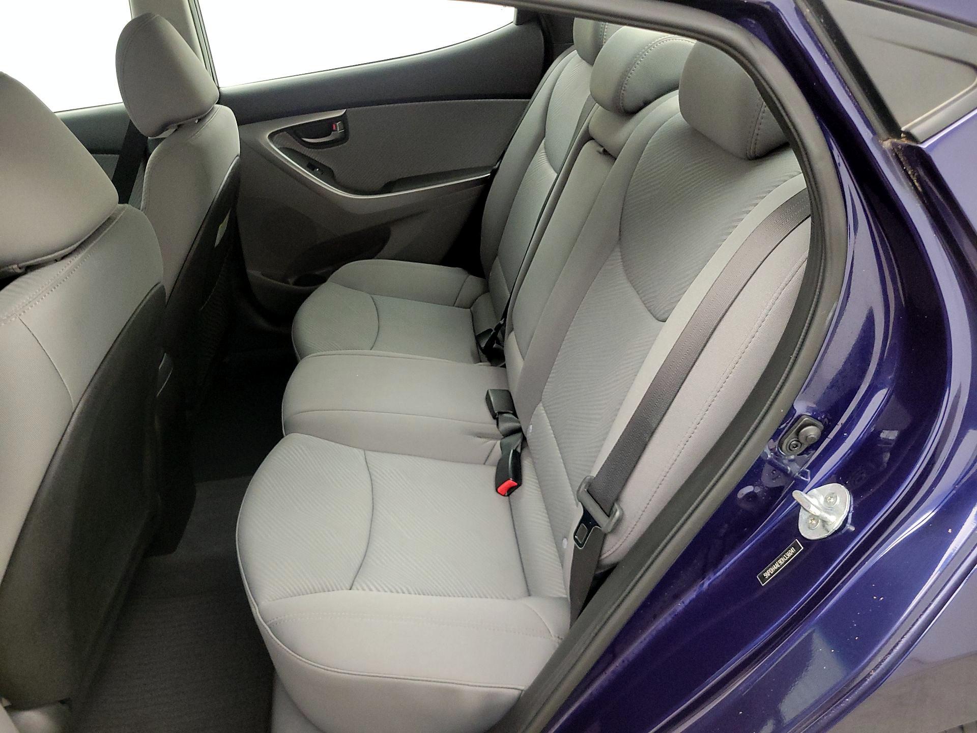 Thumbnail: 2013 Hyundai Elantra - 18
