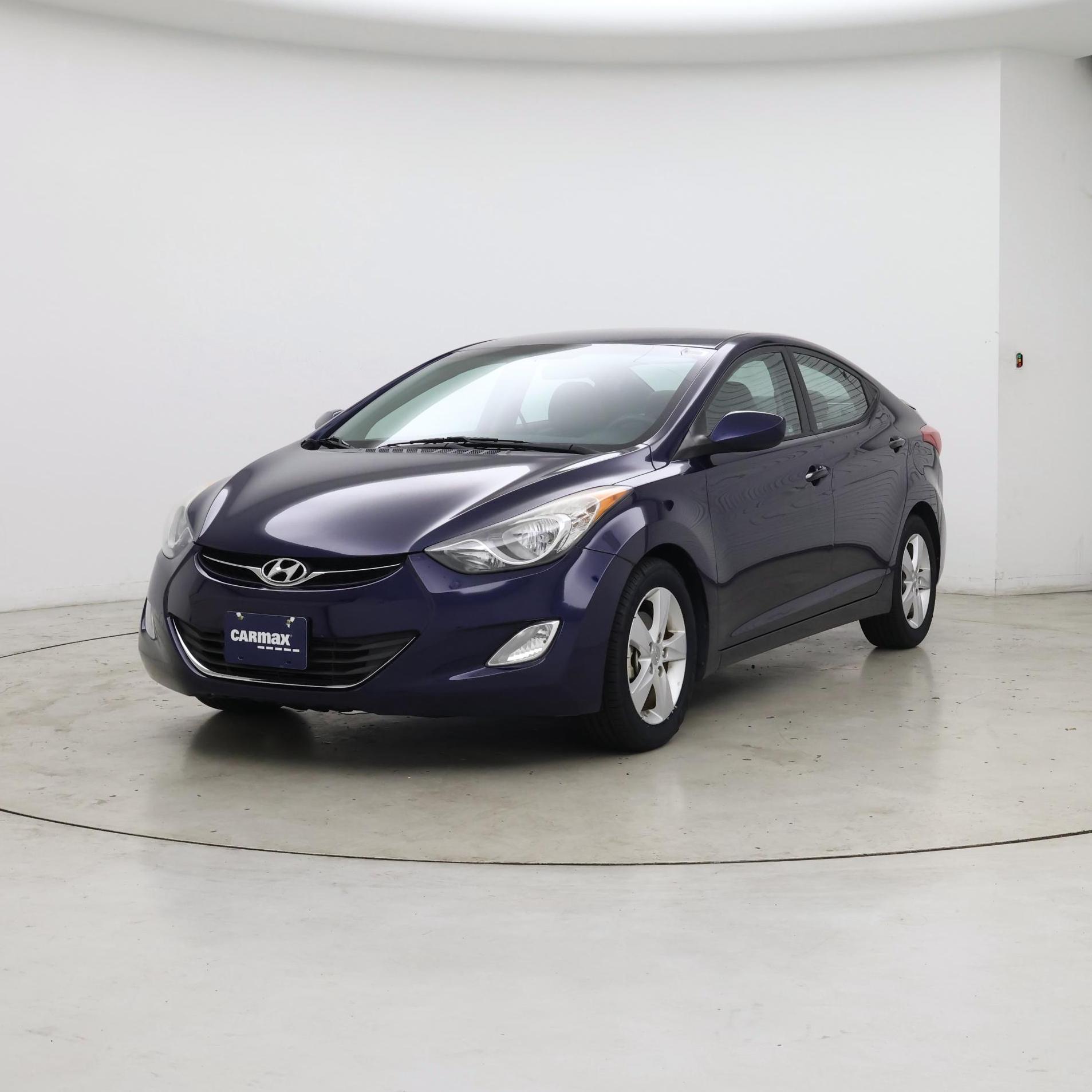 Thumbnail: 2013 Hyundai Elantra - 4
