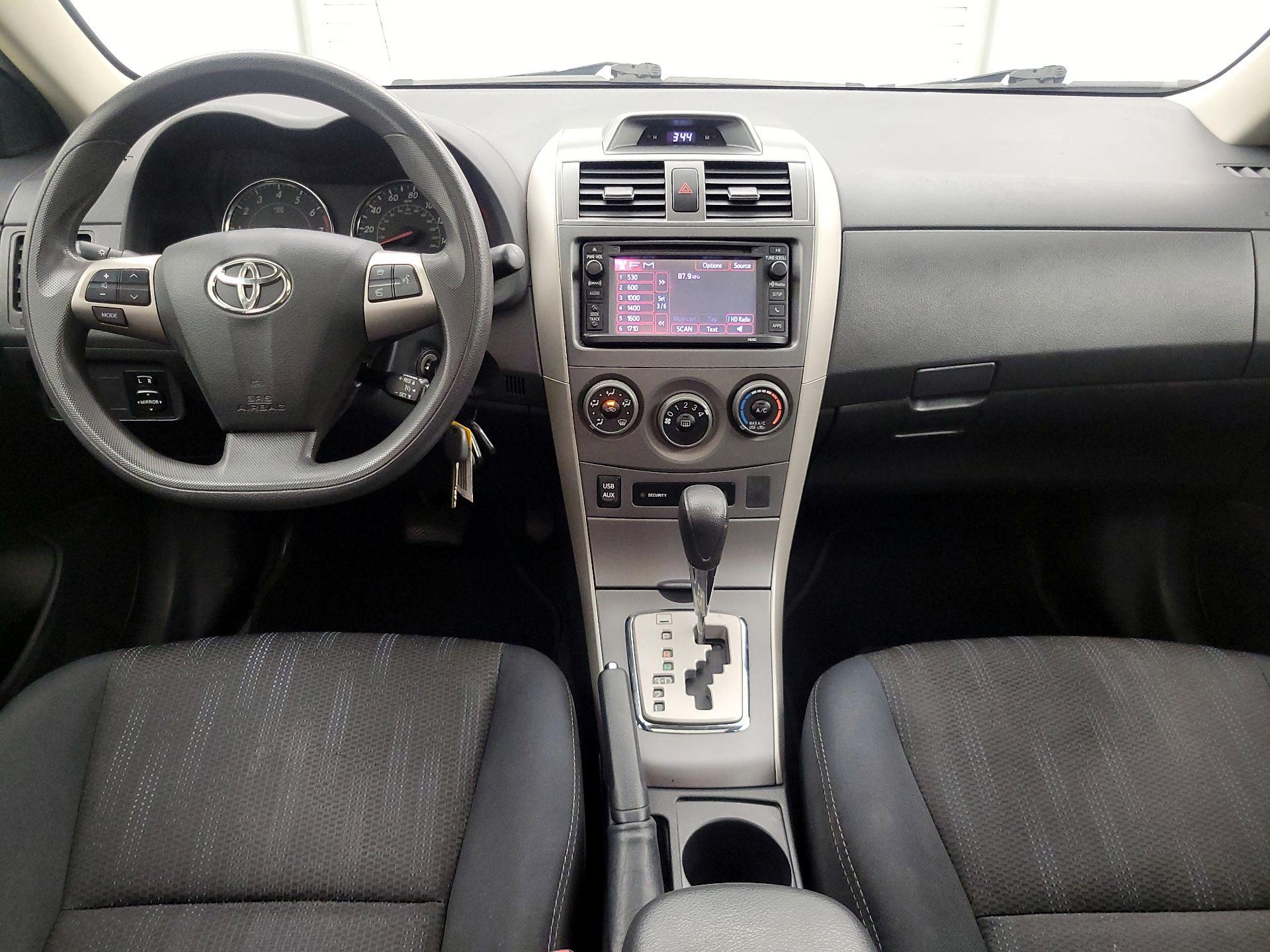 Thumbnail: 2013 Toyota Corolla - 9