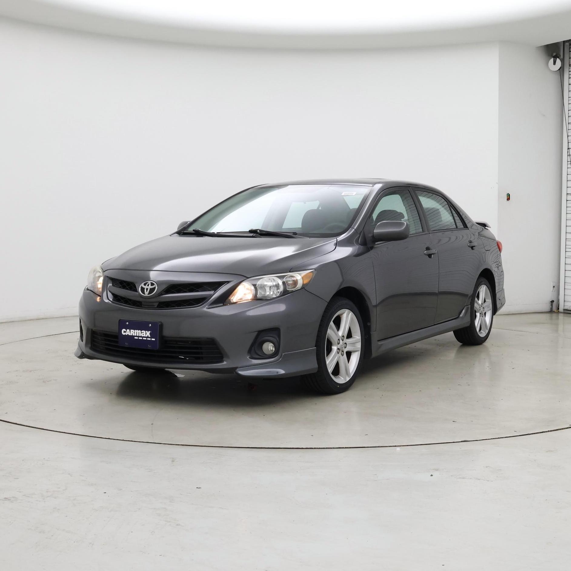 Thumbnail: 2013 Toyota Corolla - 4