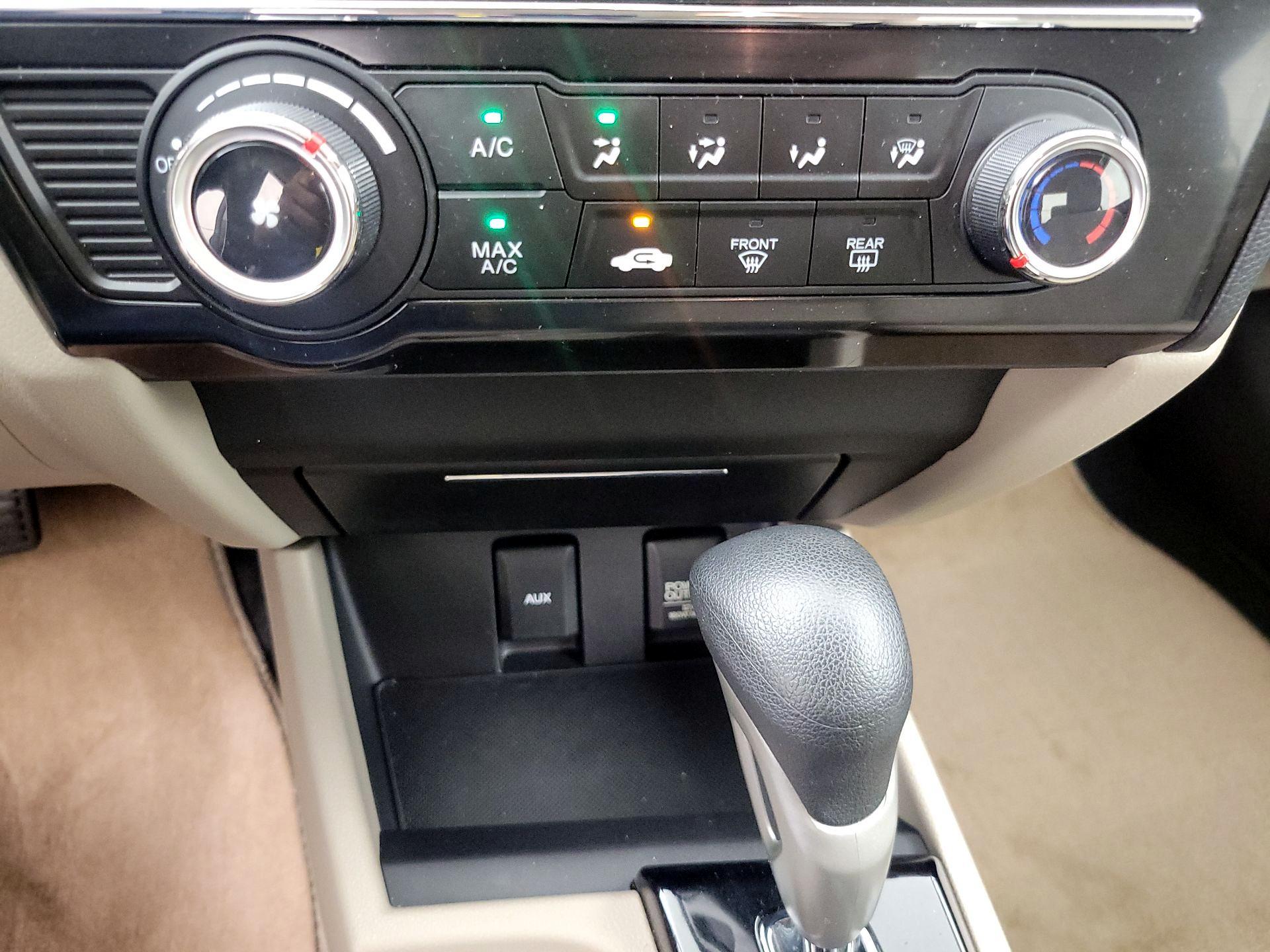 Thumbnail: 2013 Honda Civic - 15