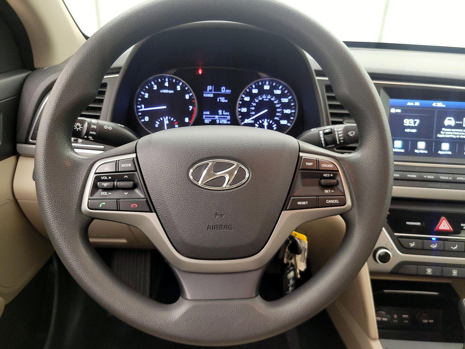 Thumbnail: 2017 Hyundai Elantra - 10