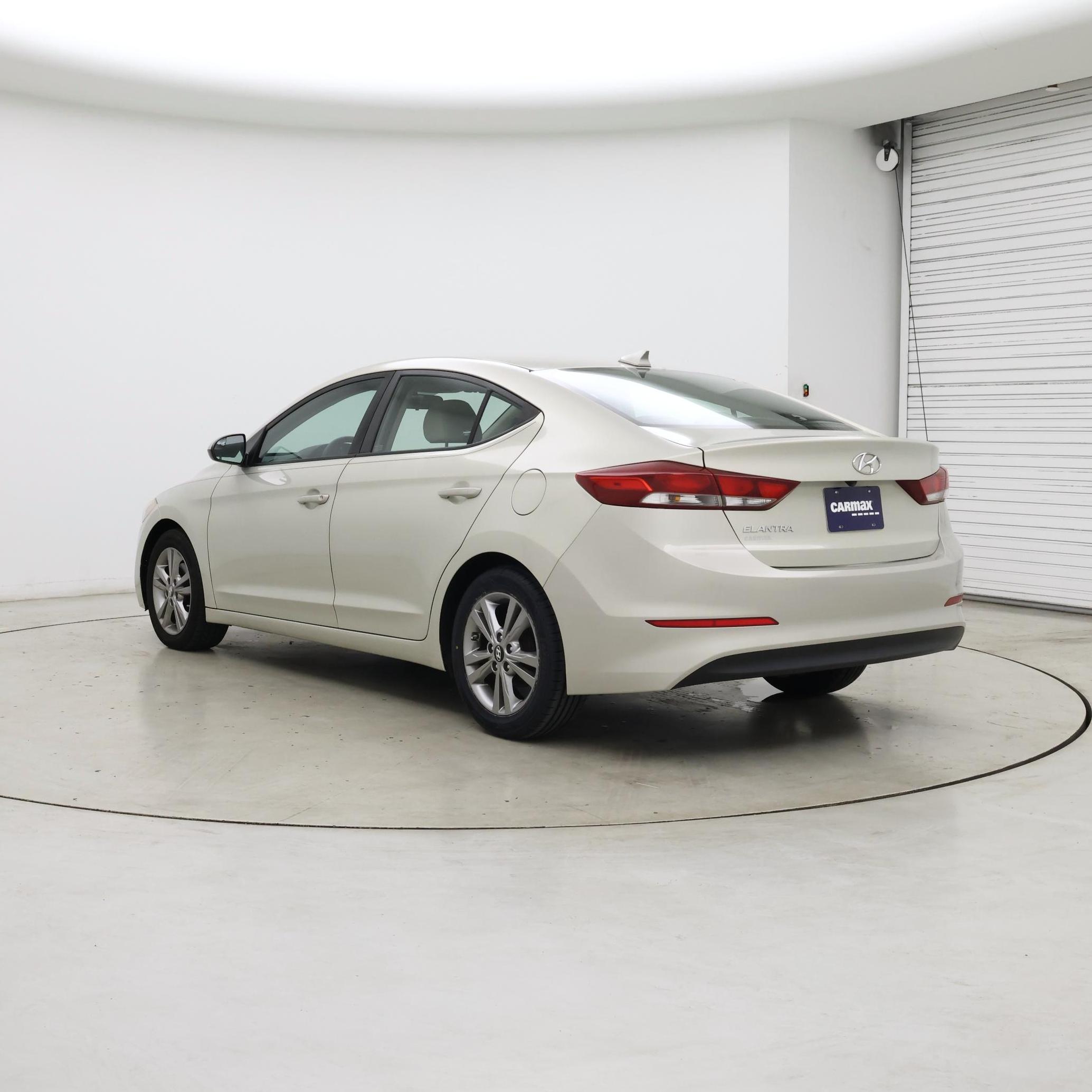 Thumbnail: 2017 Hyundai Elantra - 2