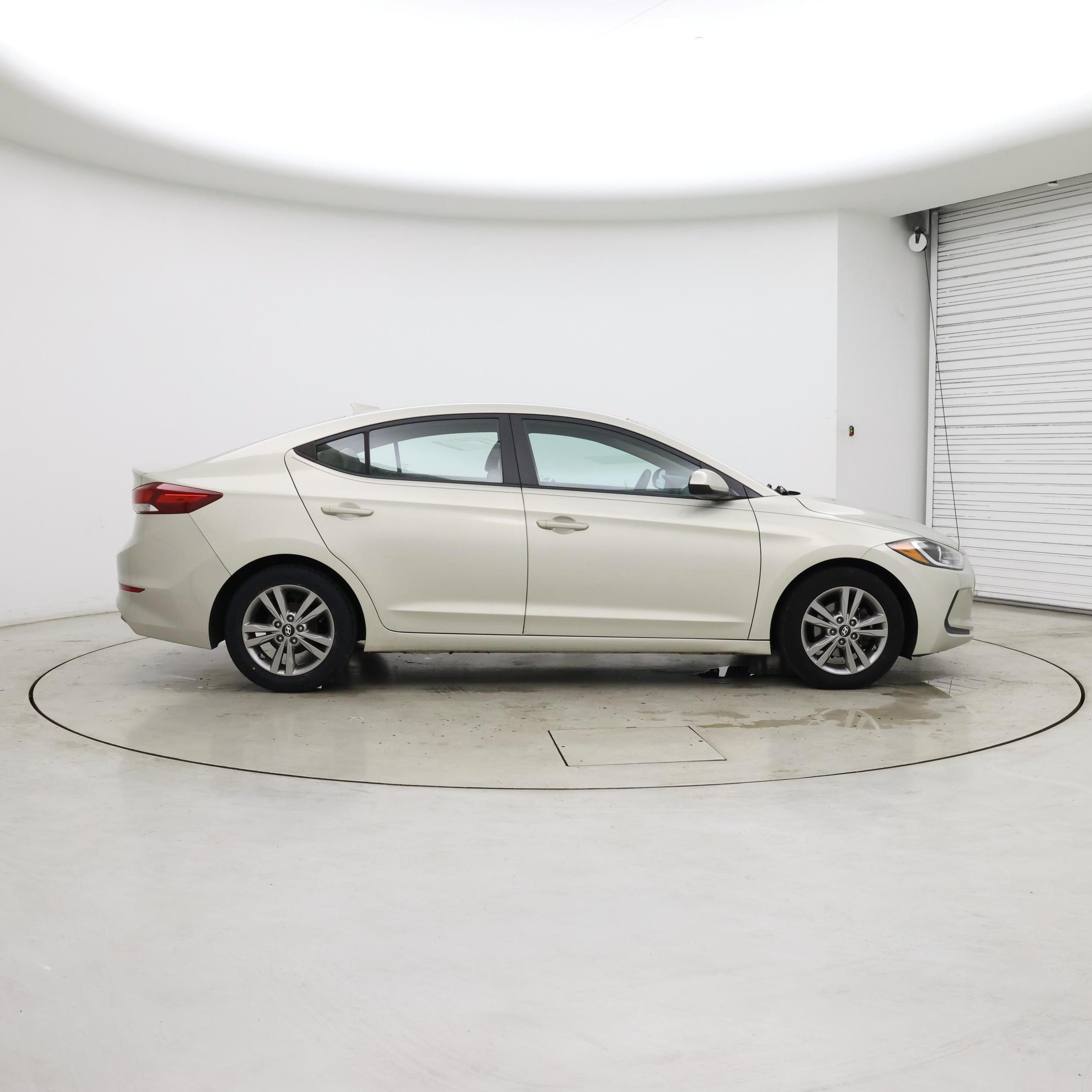 Thumbnail: 2017 Hyundai Elantra - 7