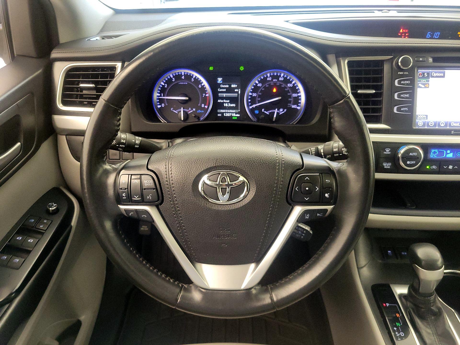 Thumbnail: 2019 Toyota Highlander - 10