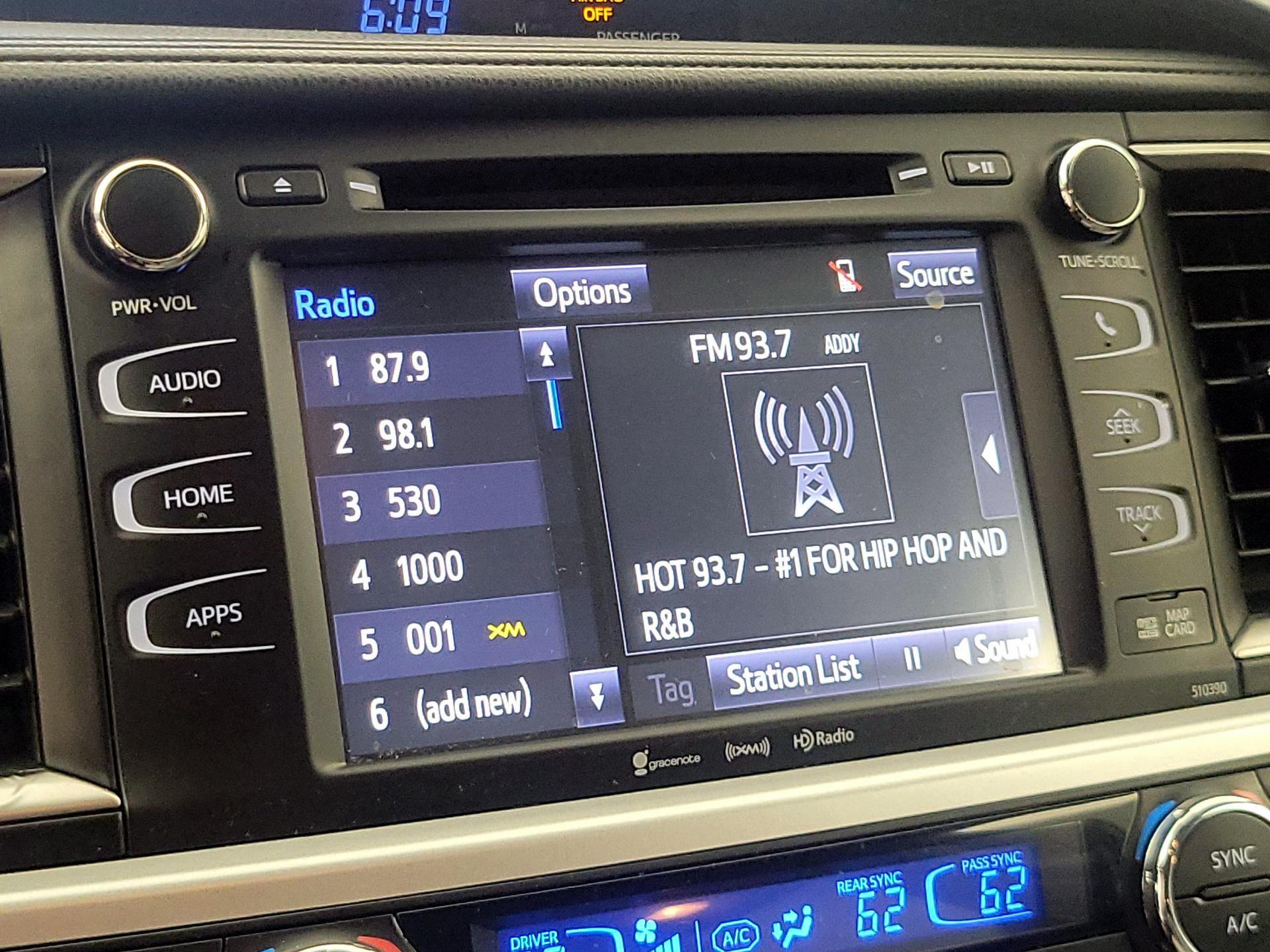 Thumbnail: 2019 Toyota Highlander - 16