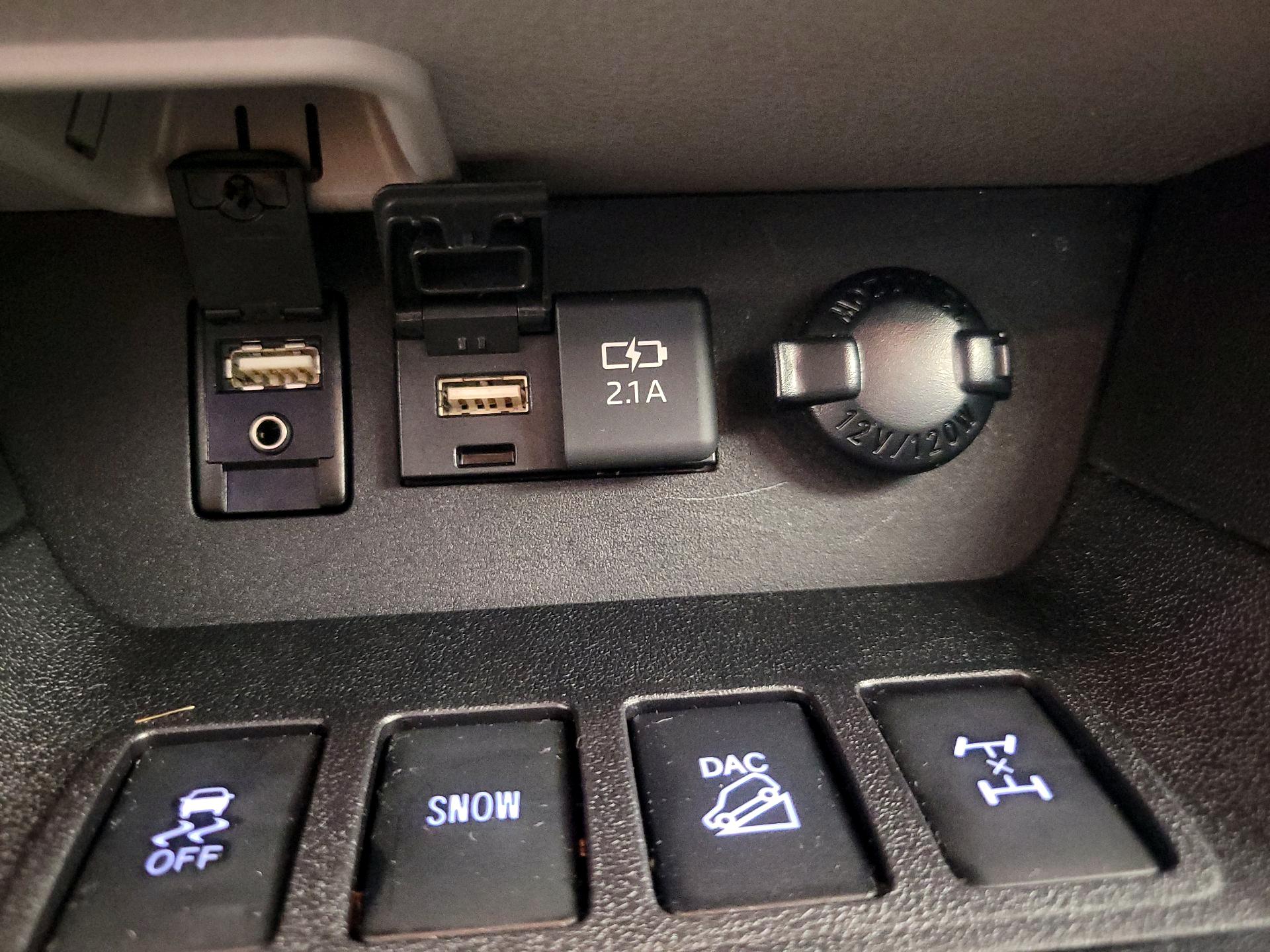 Thumbnail: 2019 Toyota Highlander - 19
