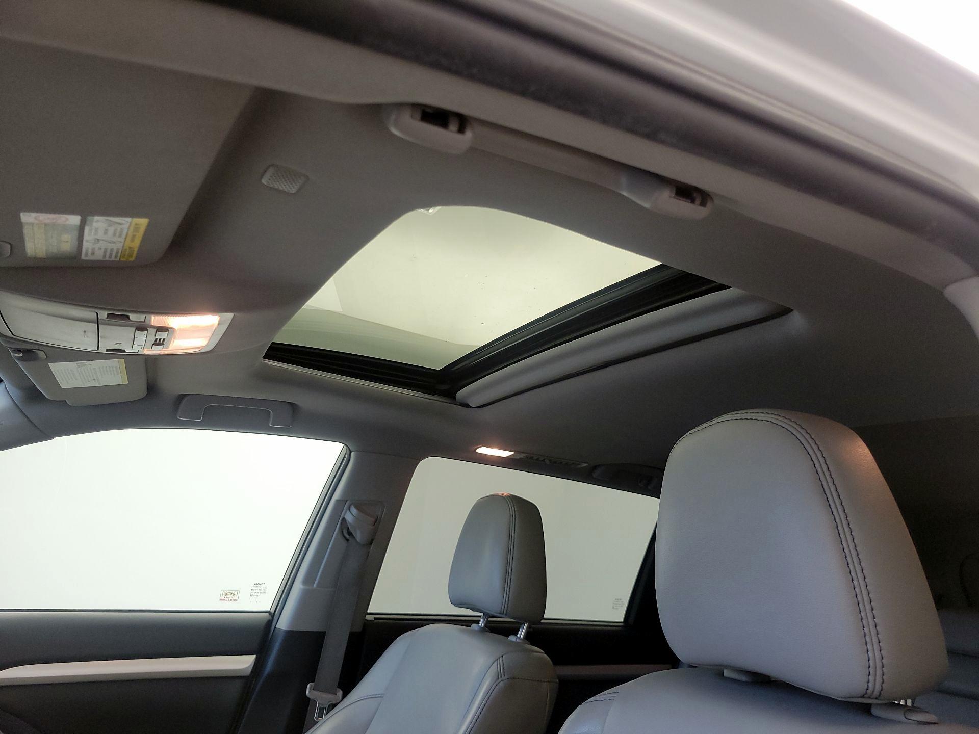Thumbnail: 2019 Toyota Highlander - 20