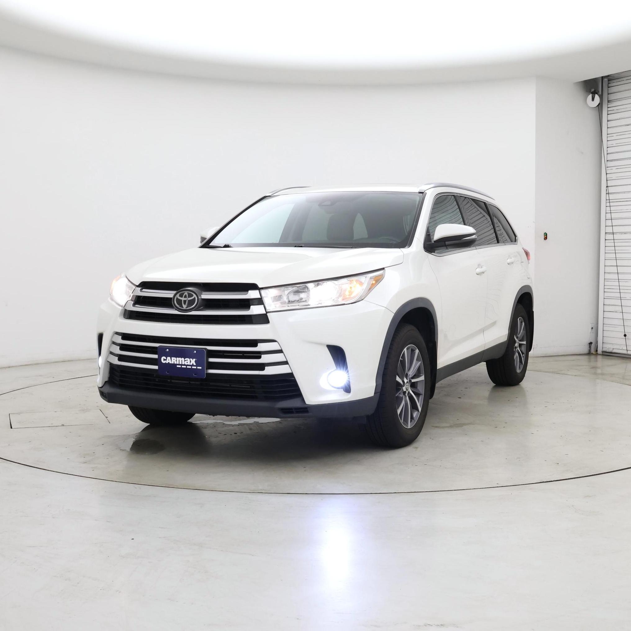 Thumbnail: 2019 Toyota Highlander - 4