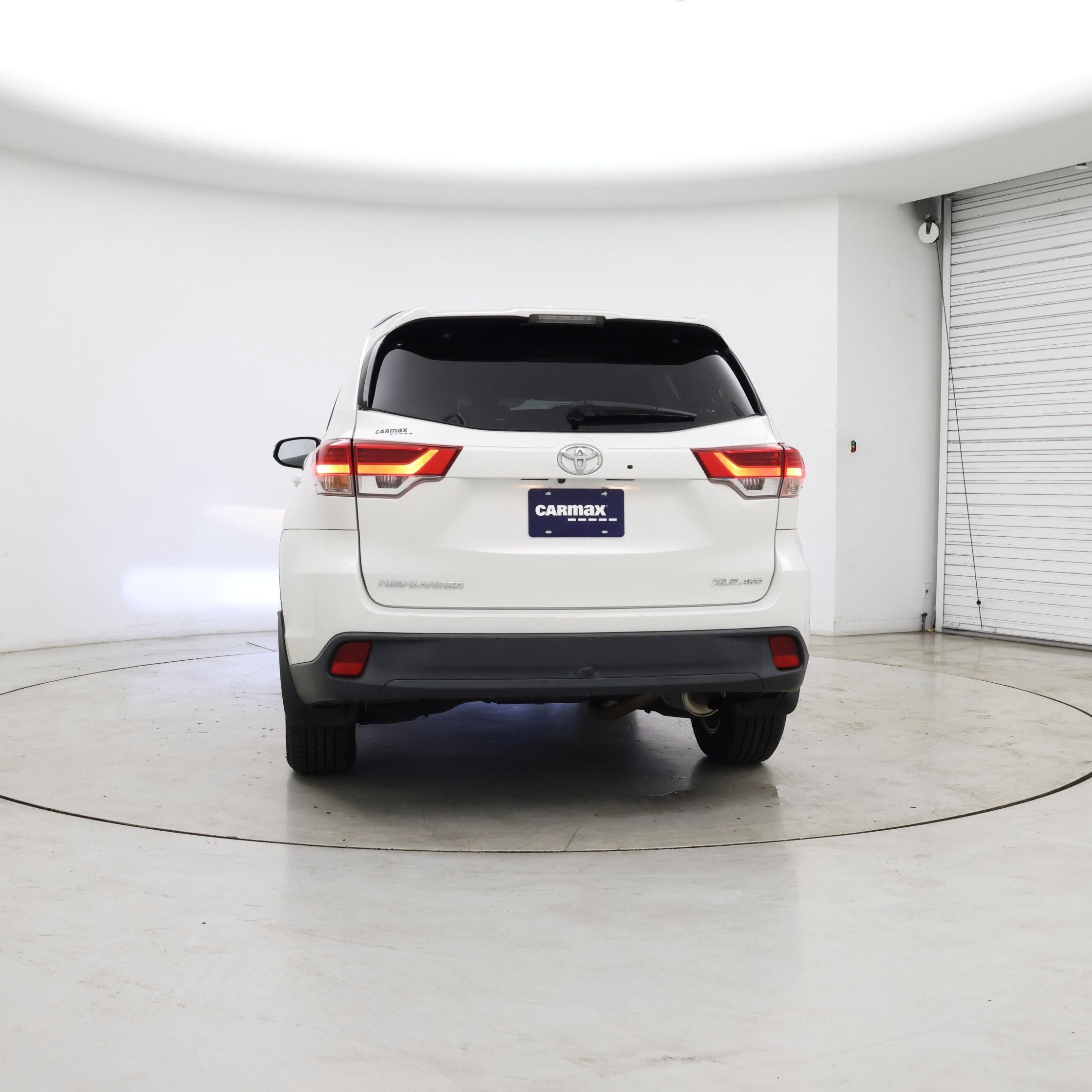 Thumbnail: 2019 Toyota Highlander - 6