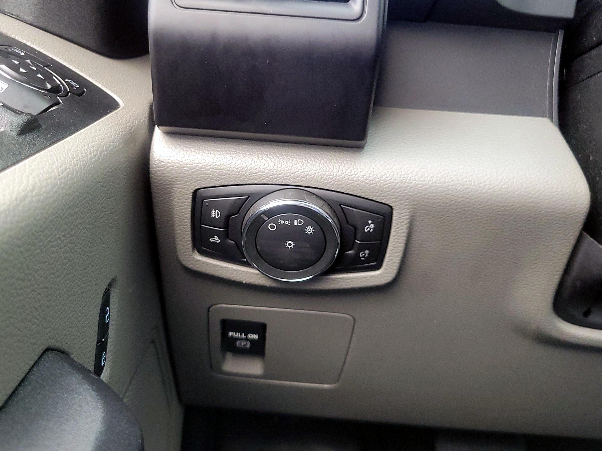 Thumbnail: 2019 Ford F-150 - 13