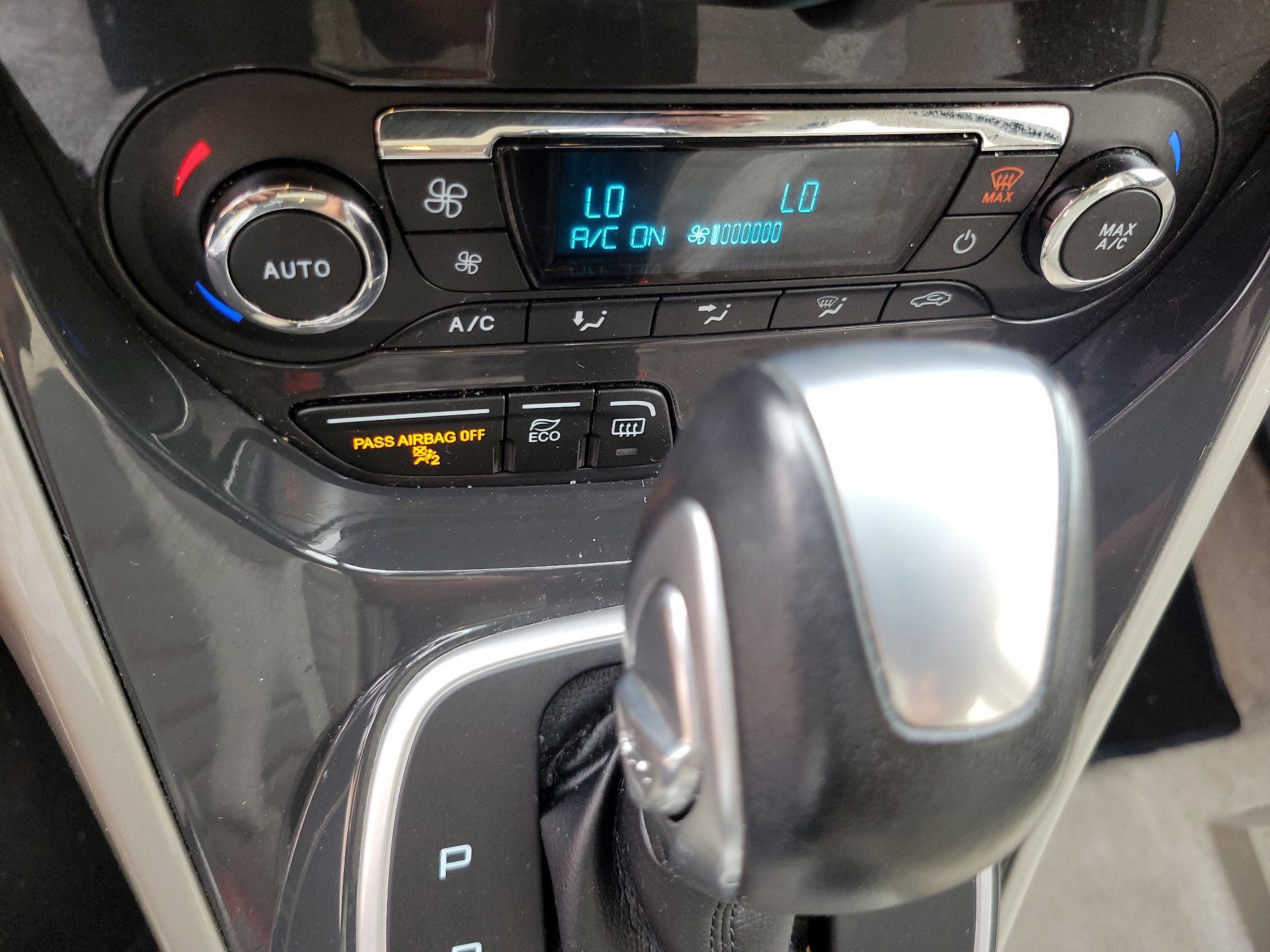 Thumbnail: 2016 Ford C-Max - 16