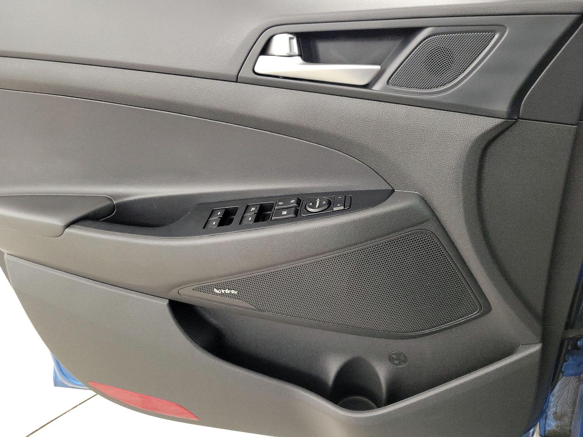 Thumbnail: 2020 Hyundai Tucson - 12